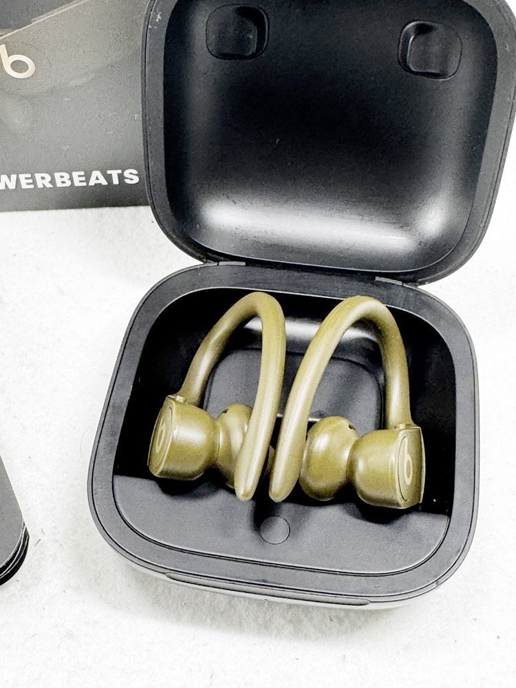 HY】【美品】Beats Powerbeats Pro モスグリーン 完全ワイヤレス