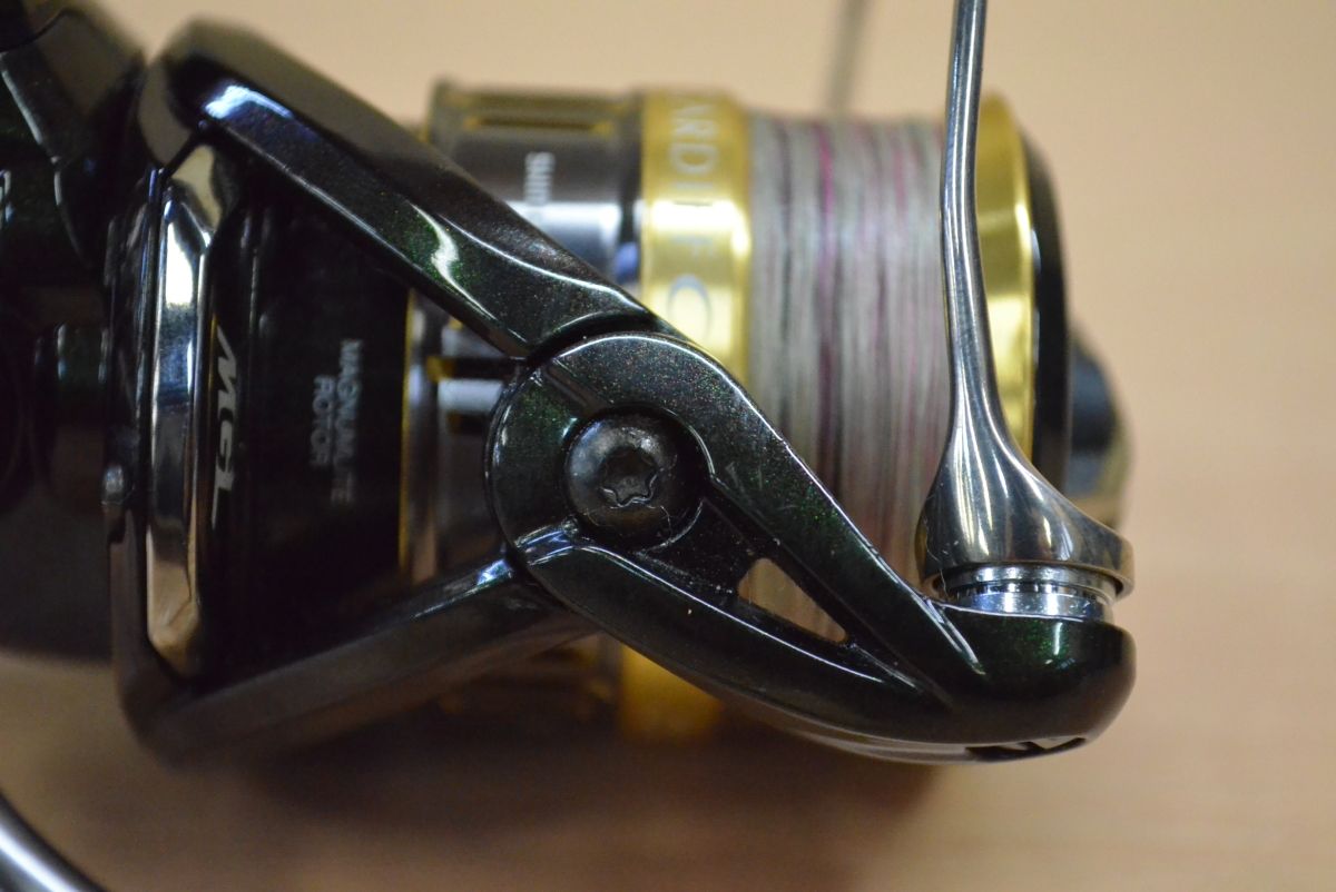 スピニングリール