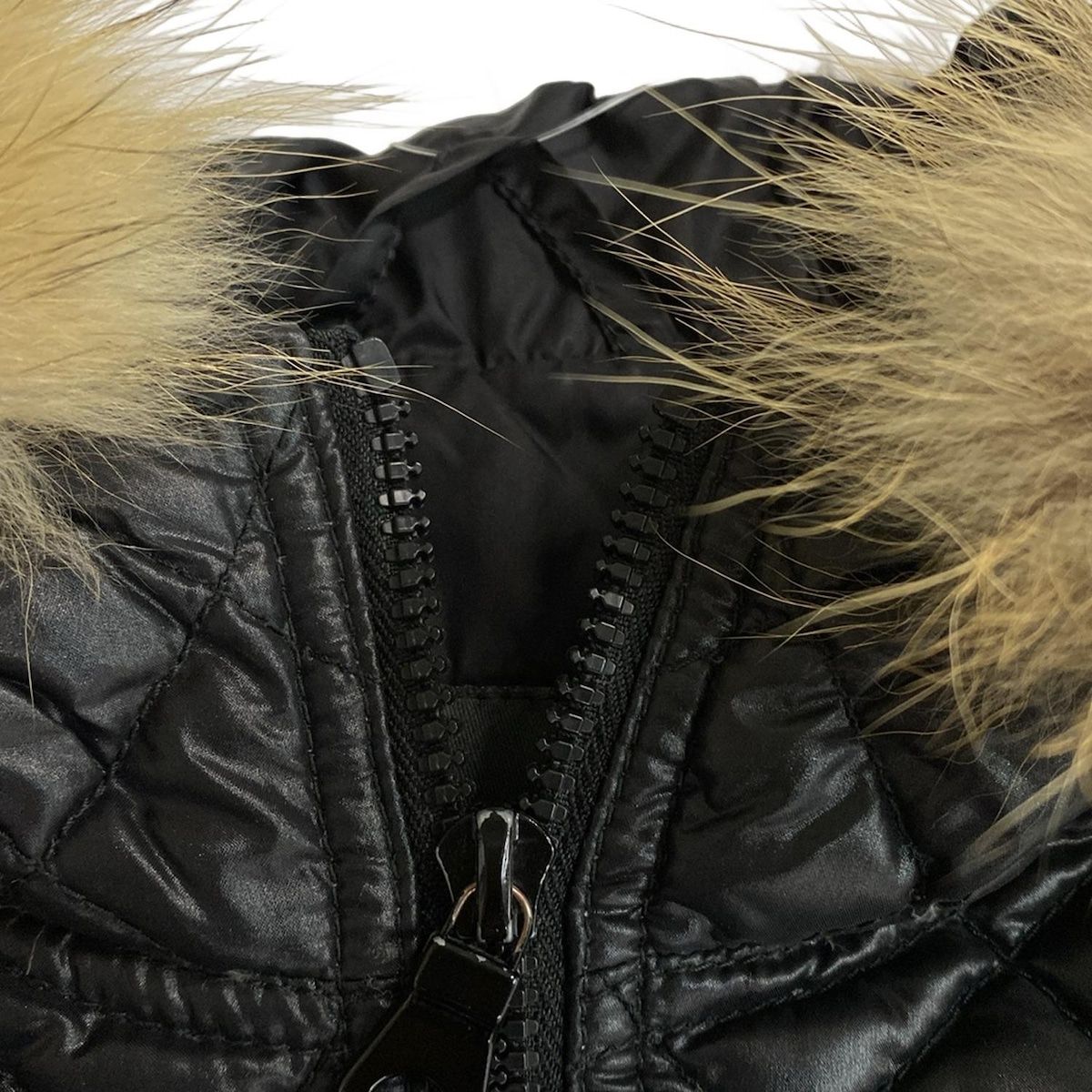 DUVETICA(デュベティカ) ダウンジャケット サイズ42 M レディース - 黒