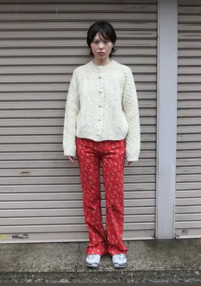 ヌアヌ コーデュロイ ブーツカット パンツ