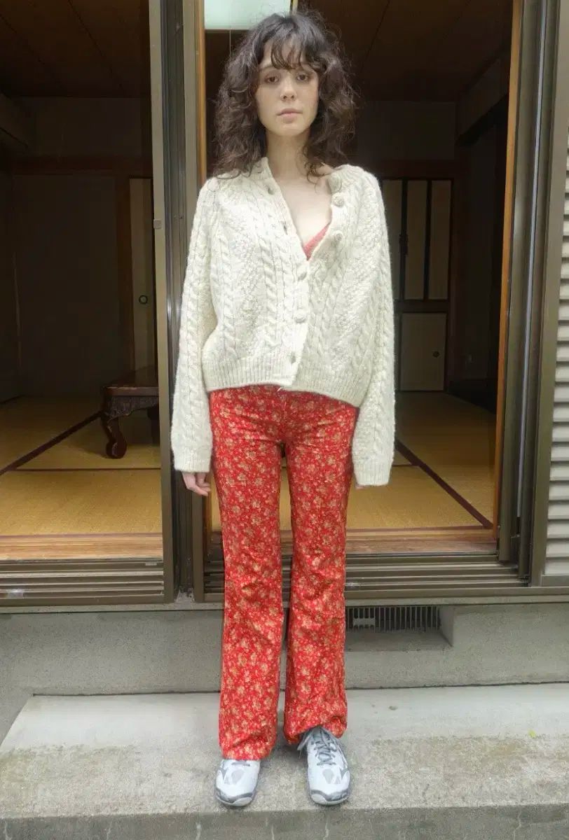 ヌアヌ コーデュロイ ブーツカット パンツ