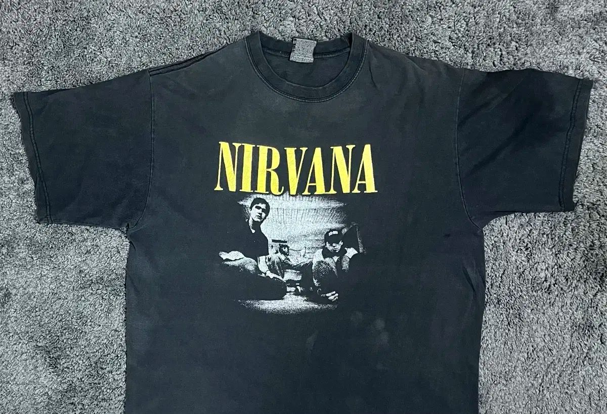 ヴィンテージ NIRVANA(ニルヴァーナ) フェイディング Tシャツ