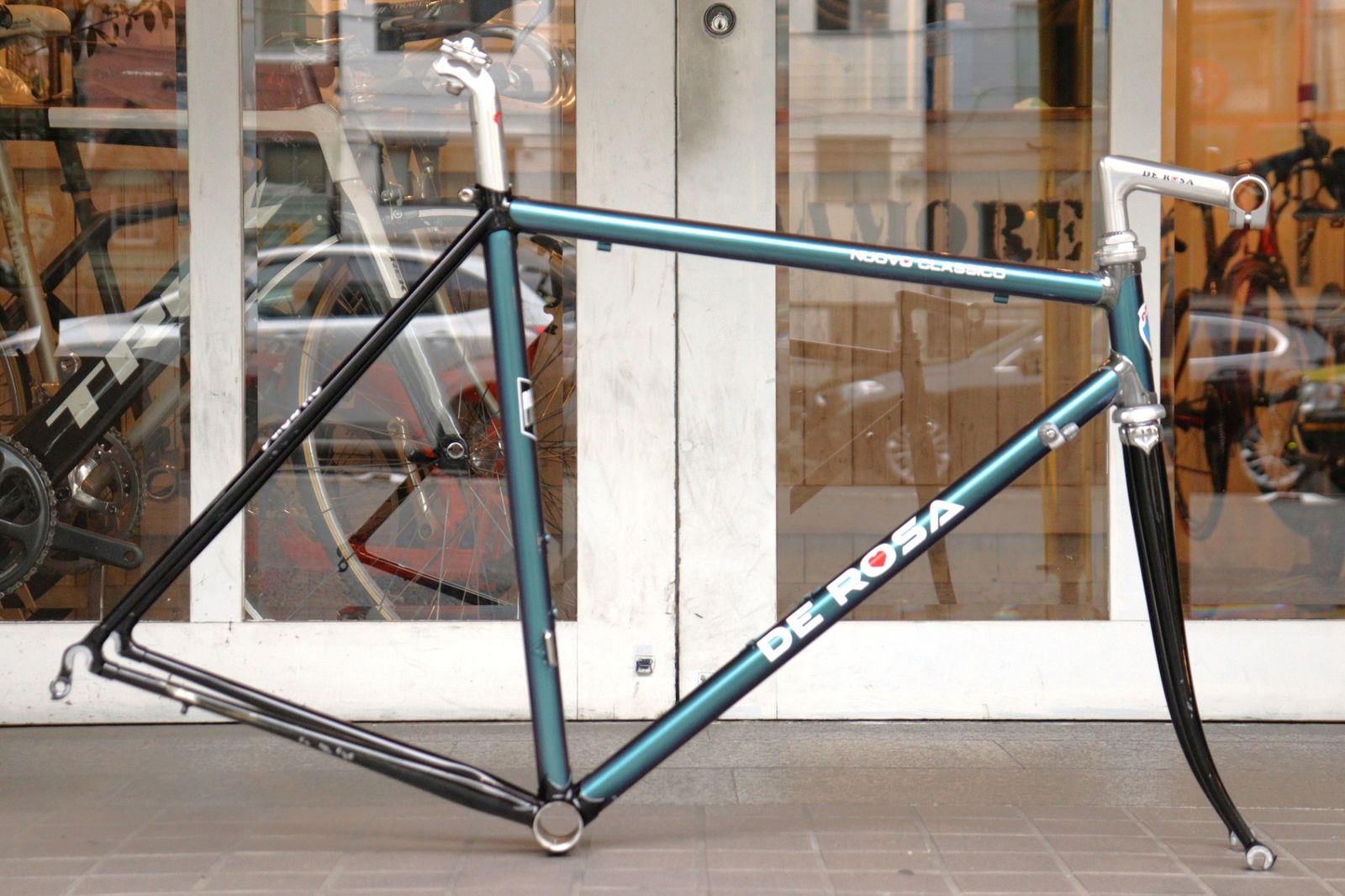デローザ DE ROSA ヌーボクラシコ ブラックラベル NUOVO CLASSICO BLACK LABEL 2025モデル 52サイズ クロモリ ロードバイク フレームセット 横浜店