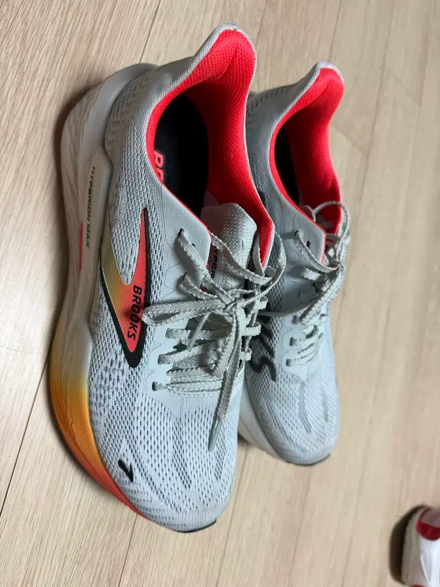 ブルックス ハイペリオン マックス 2 270