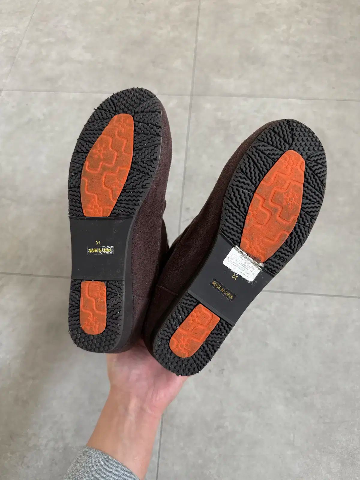 スウェードブーツ