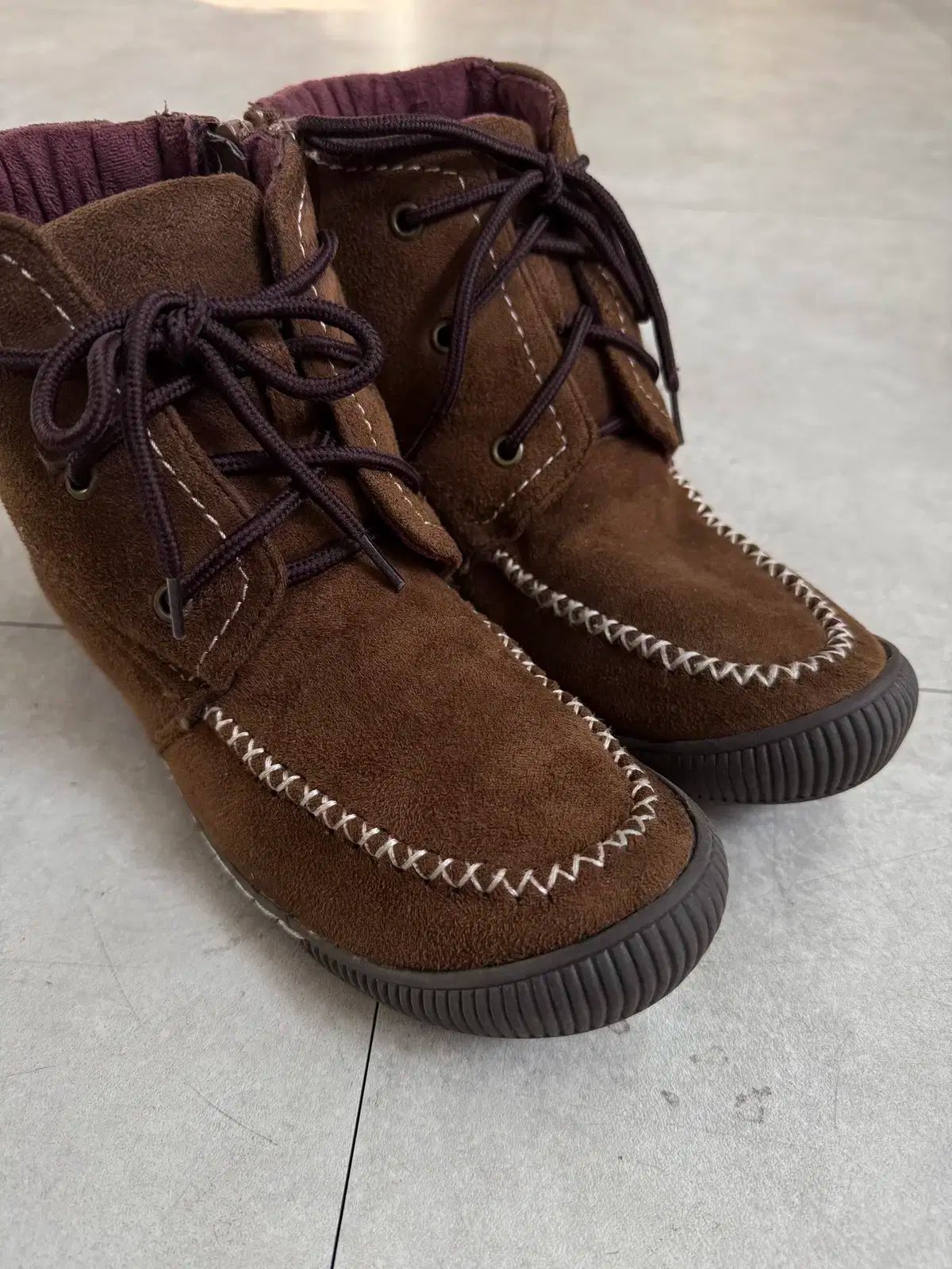 sport スウェード