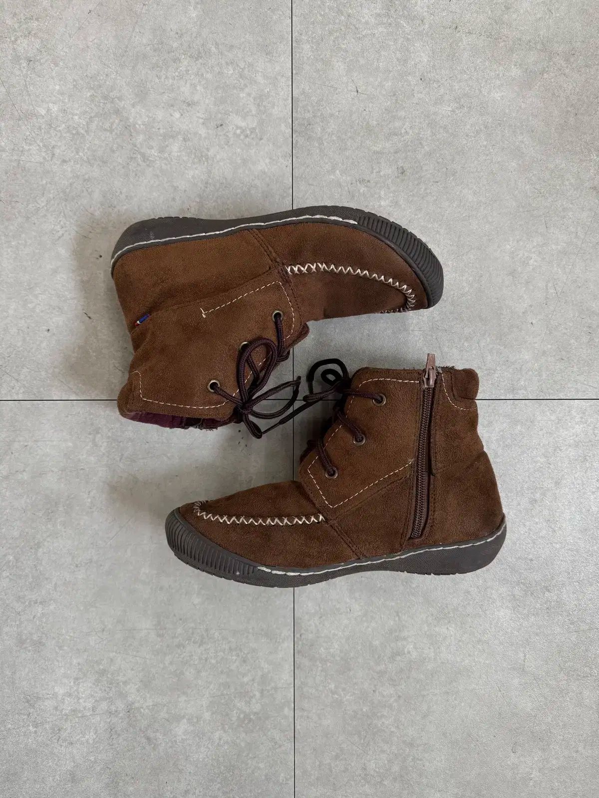 モカシンシューズ