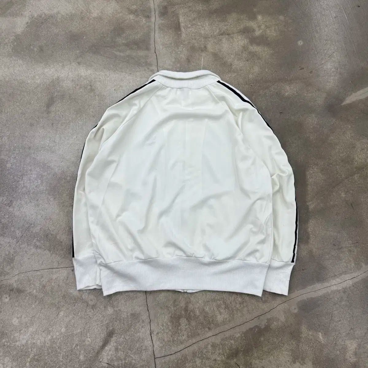 00s必須アイテム ユニセックス adidas 3本線 白 ジャージ