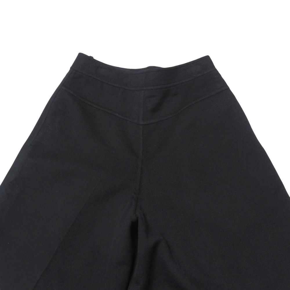 ショートパンツ