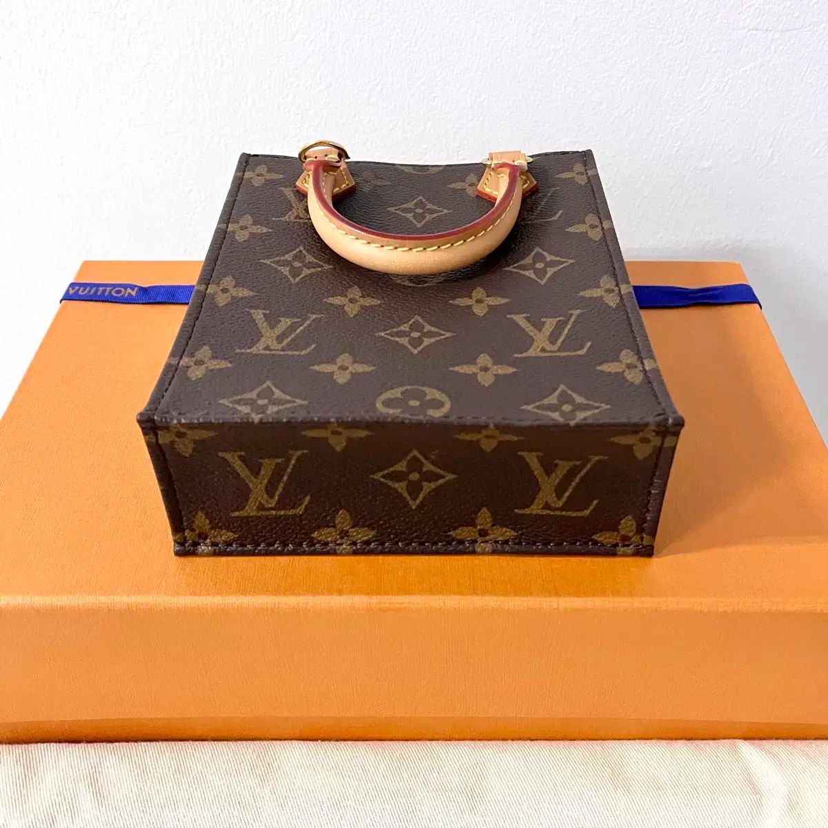 海外ファッション通販。 S 級|フルセット Louis Vuitton ルイヴィトン モノグラム プチ サックプラ クロスバック バッグ 人気アイテムお得に購入！