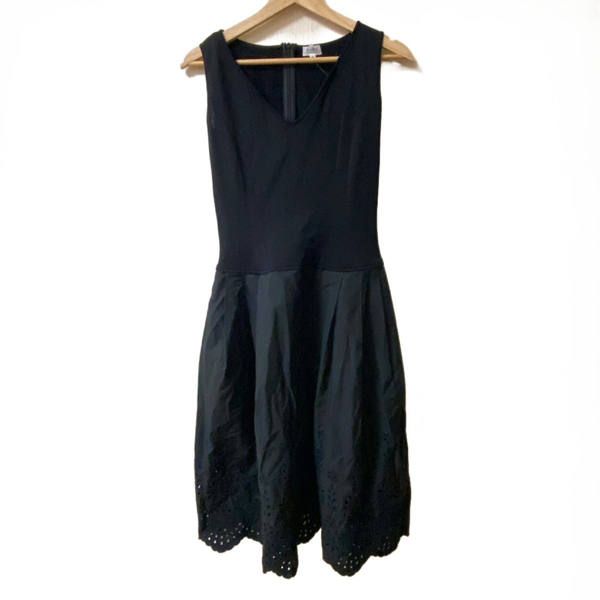 FOXEY フォクシー ワンピース サイズ40 M レディース - 16352 黒 クルーネック ノースリーブ ひざ丈