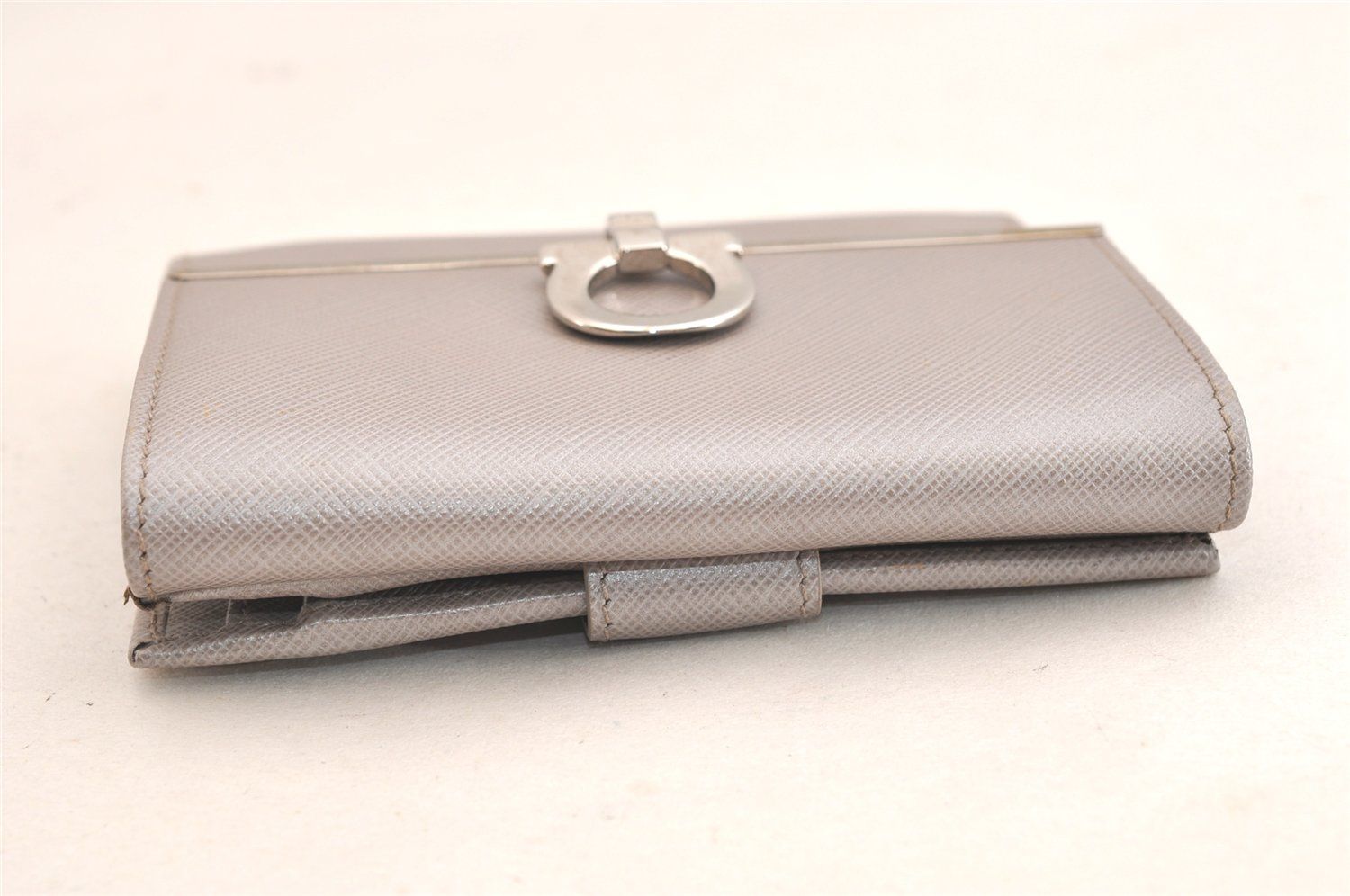 Salvatore Ferragamo フェラガモ ガンチーニ レザー 二つ折り財布 財布