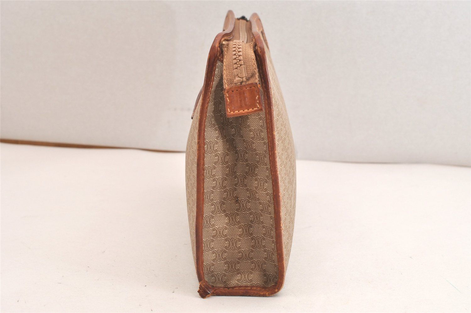 クラッチハンドバッグ ピーブイシー