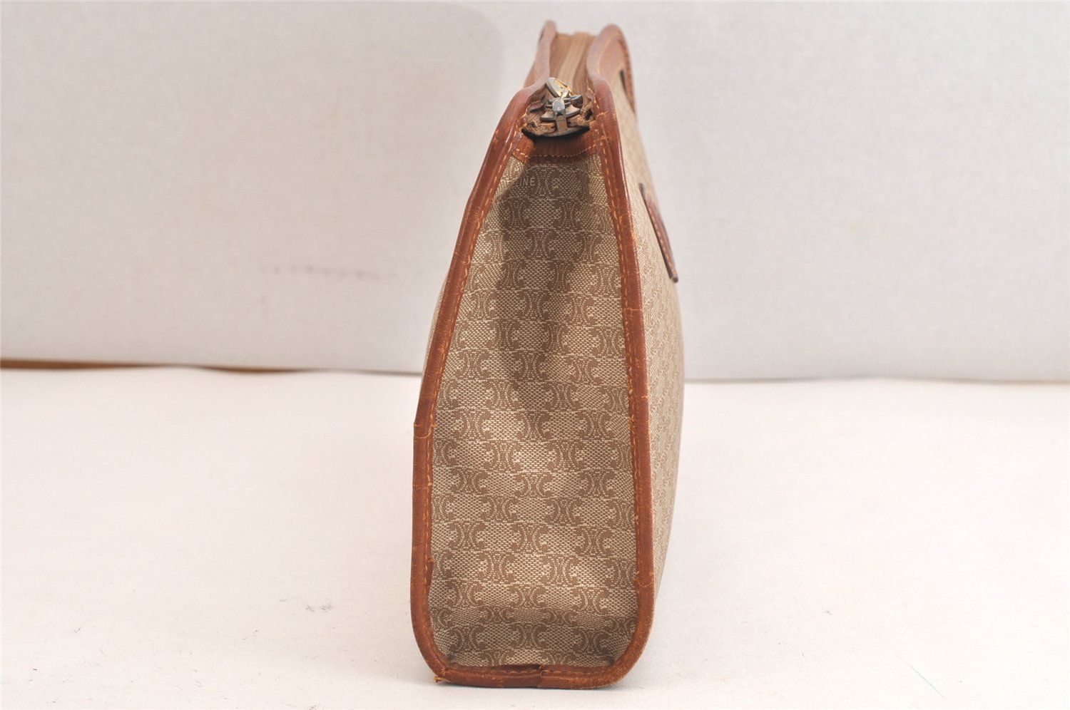 CELINE セリーヌ マカダム ブラゾン 模様 クラッチハンドバッグ ピーブイシー レザー ベージュ 4057N DECORATOM_COM_BR