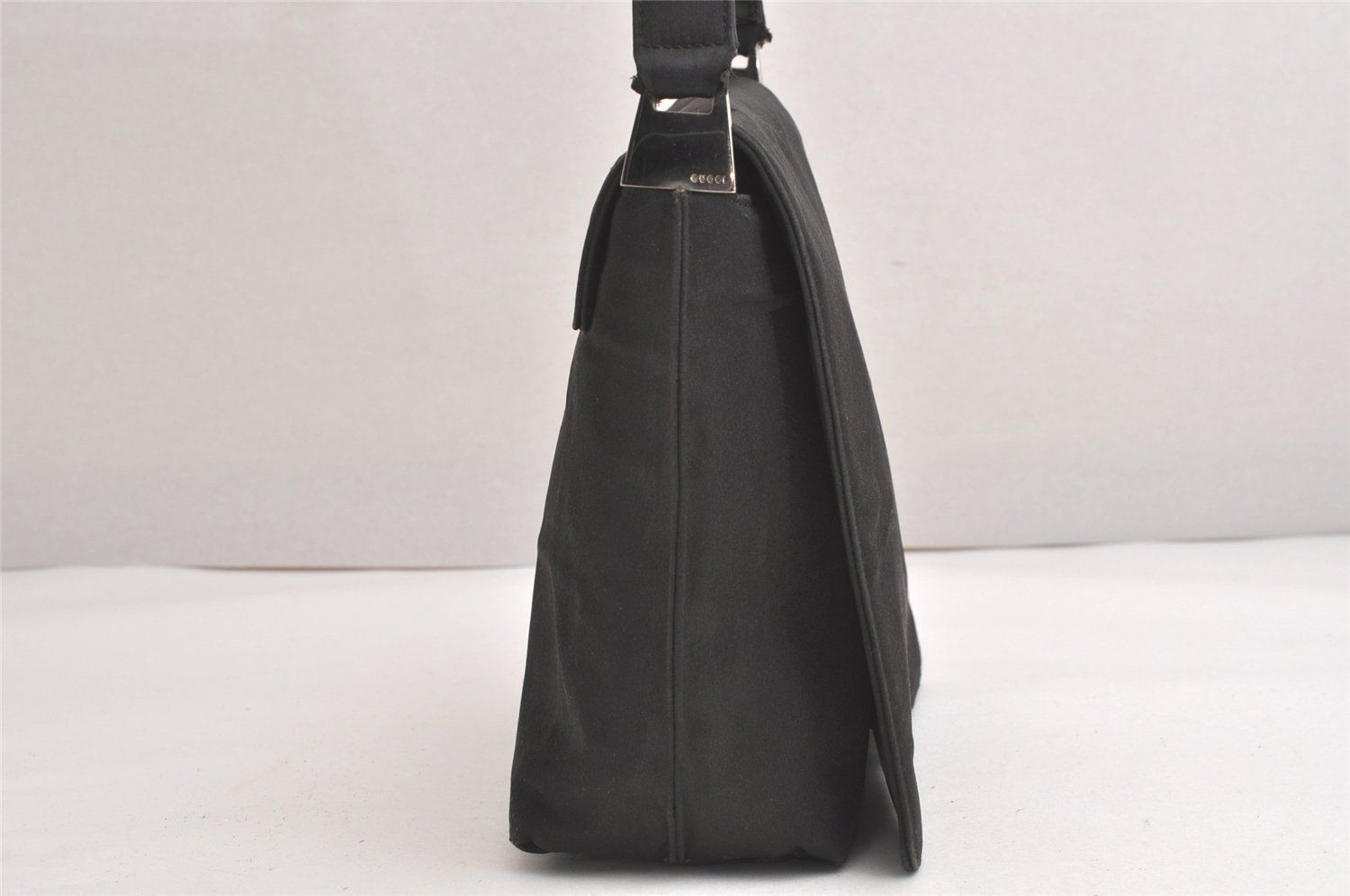 ショルダーハンドバッグ