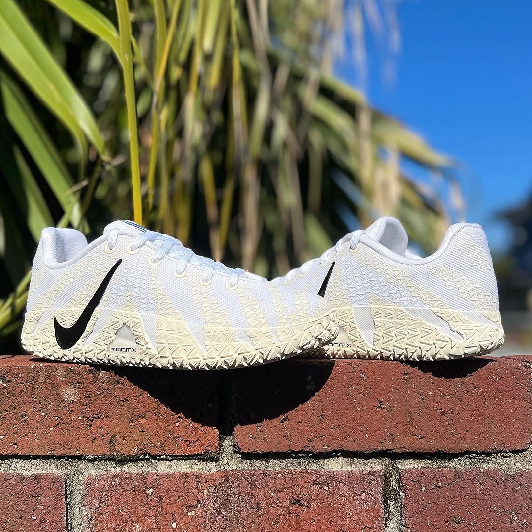 NIKE JA 3 GS 'COCONUT MILK' ナイキ ジャ 3 ジャ モラント ミニバス