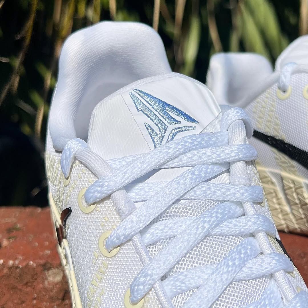 NIKE JA 3 GS 'COCONUT MILK' ナイキ ジャ 3 ジャ モラント ミニバス