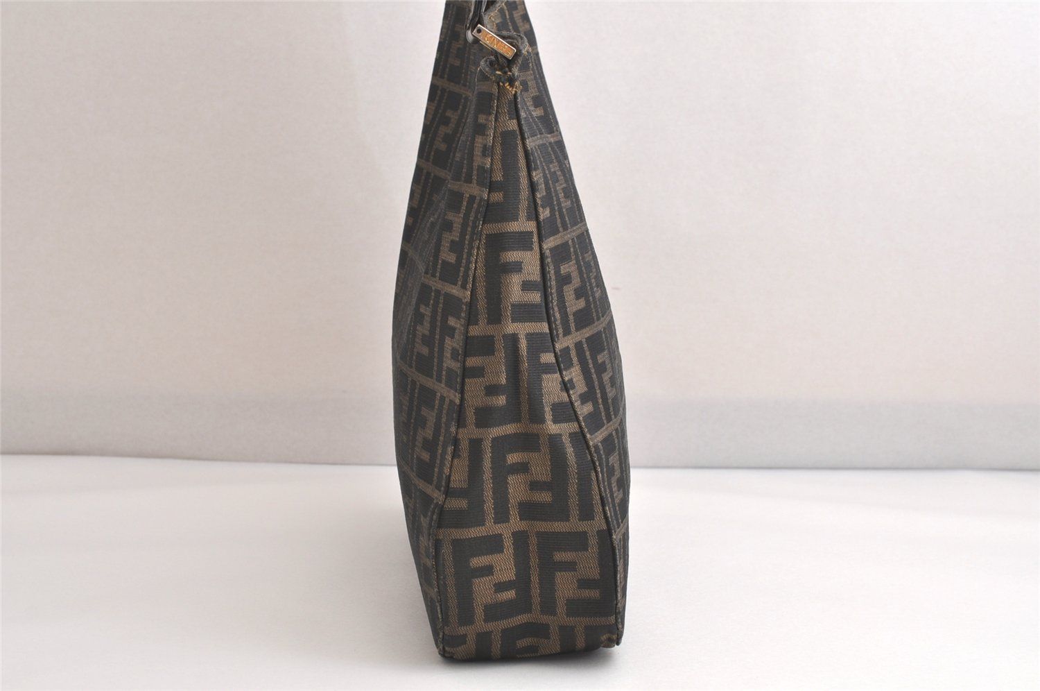 フェンディ ズッカ柄