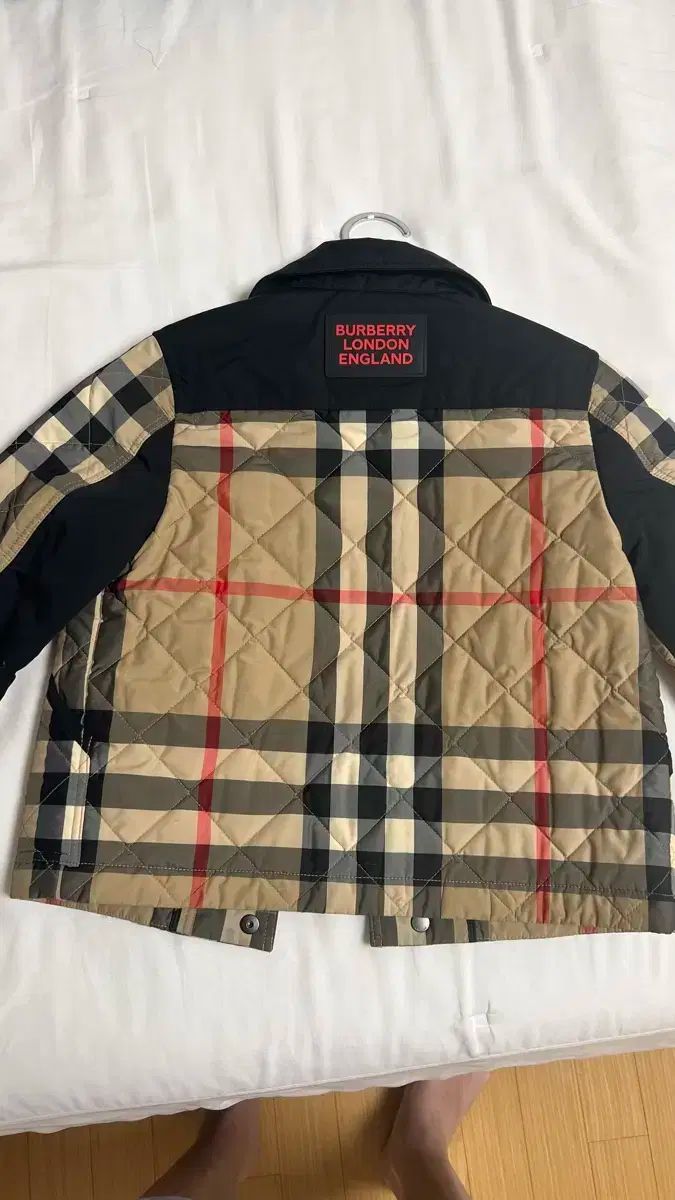 バーバリー キッズ キルティング ジャケットです