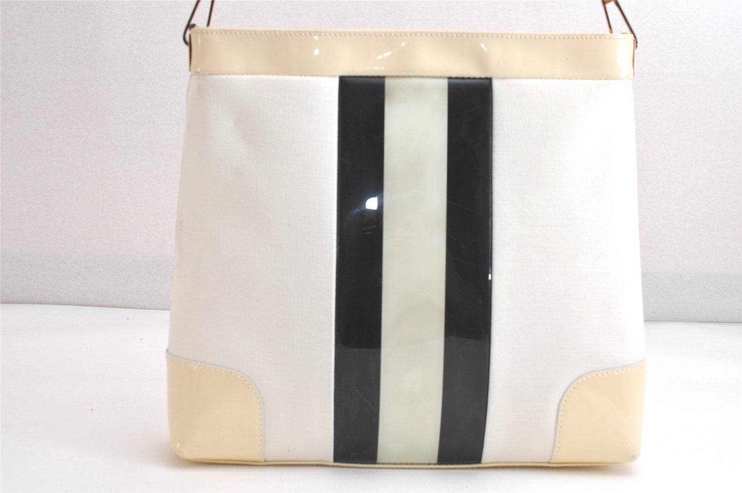 ショルダーハンドバッグ