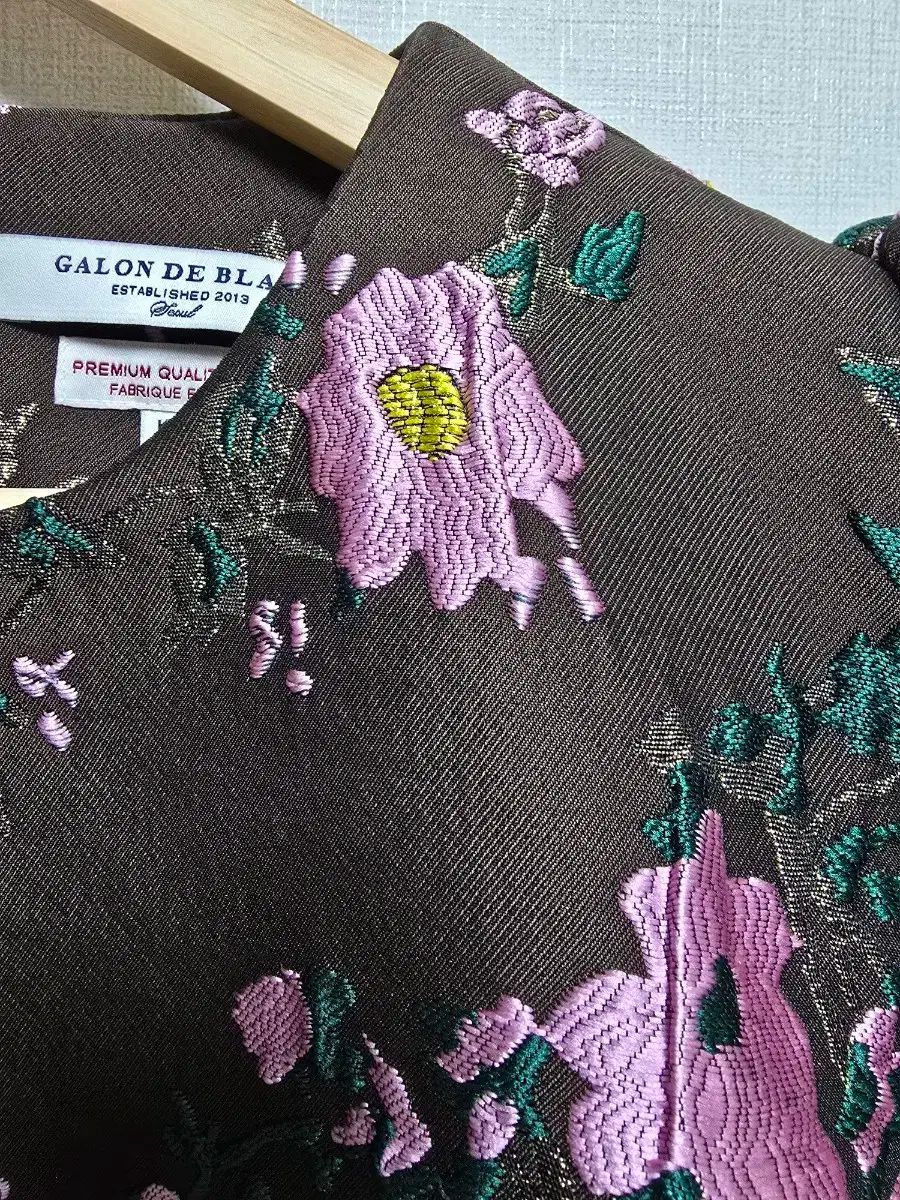  갈롱드블랑 花ジャガード ブラウス パフスリーブ 長袖 シャツ ブラウス