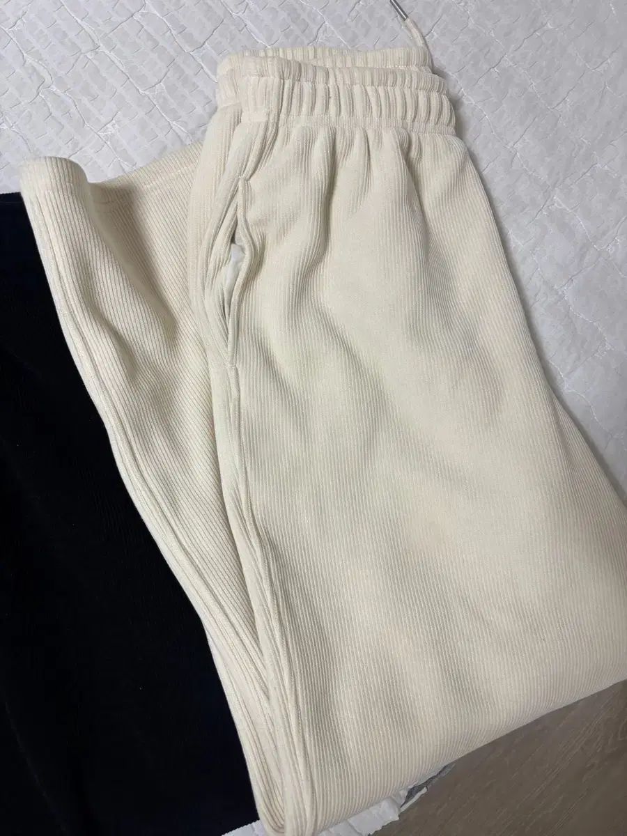 M シアージュ 起毛 ゴージ スウェットパンツ ブラック アイボリー DECORATOM_COM_BR