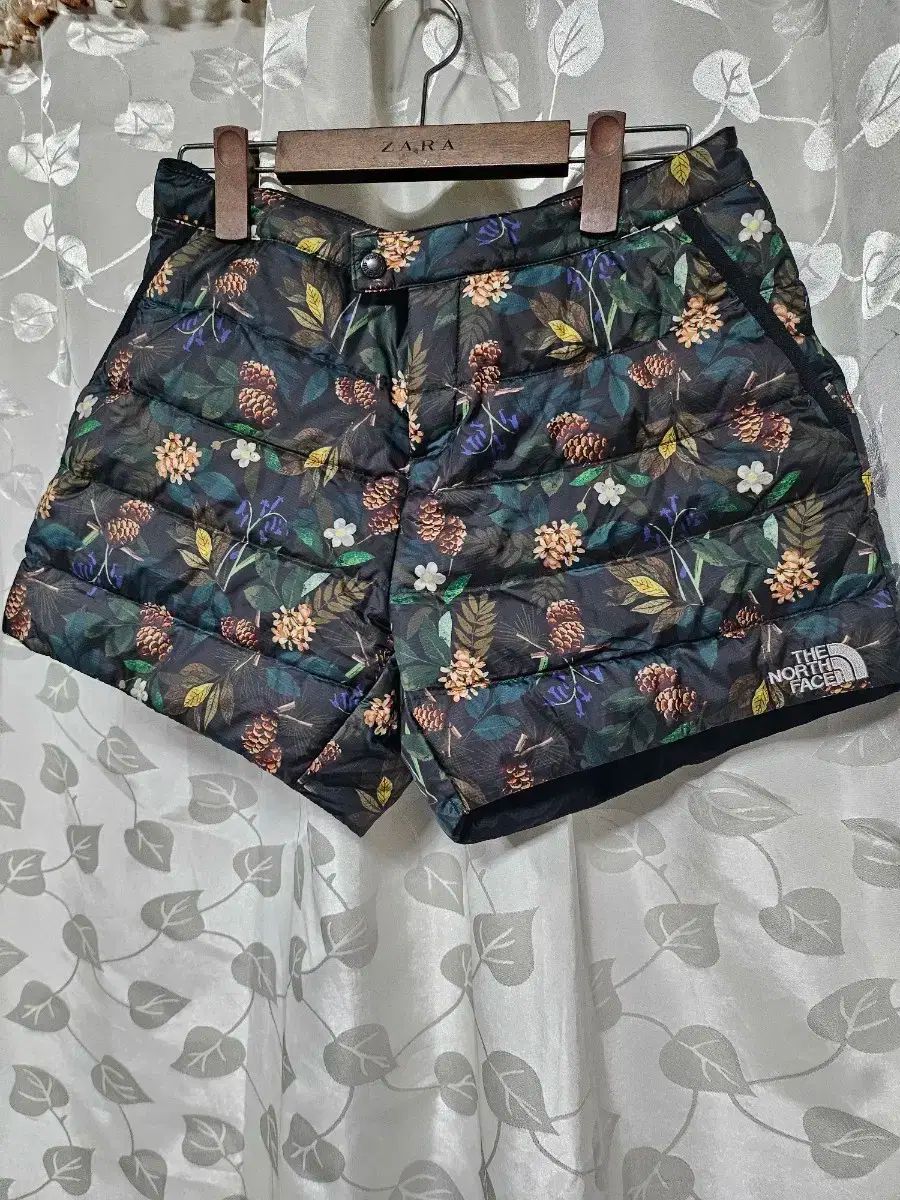 THE NORTH FACE グースダウン ショートダウン ハーフパンツ