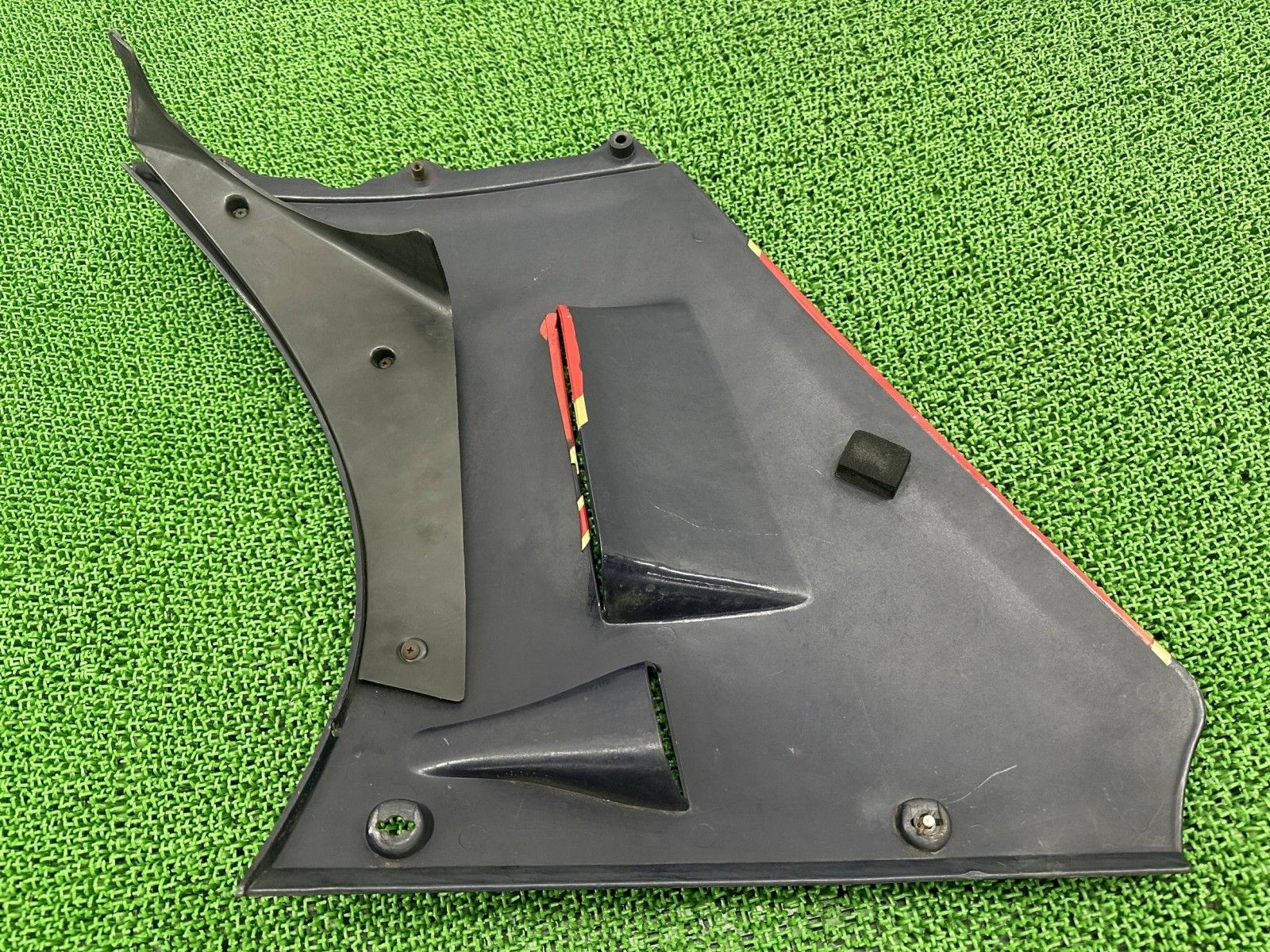 RG400ガンマ サイドカウル 右 スズキ 純正 HK31A RG500ガンマ HM31A ウォルターウルフ 修復素材やカスタム素材に lN