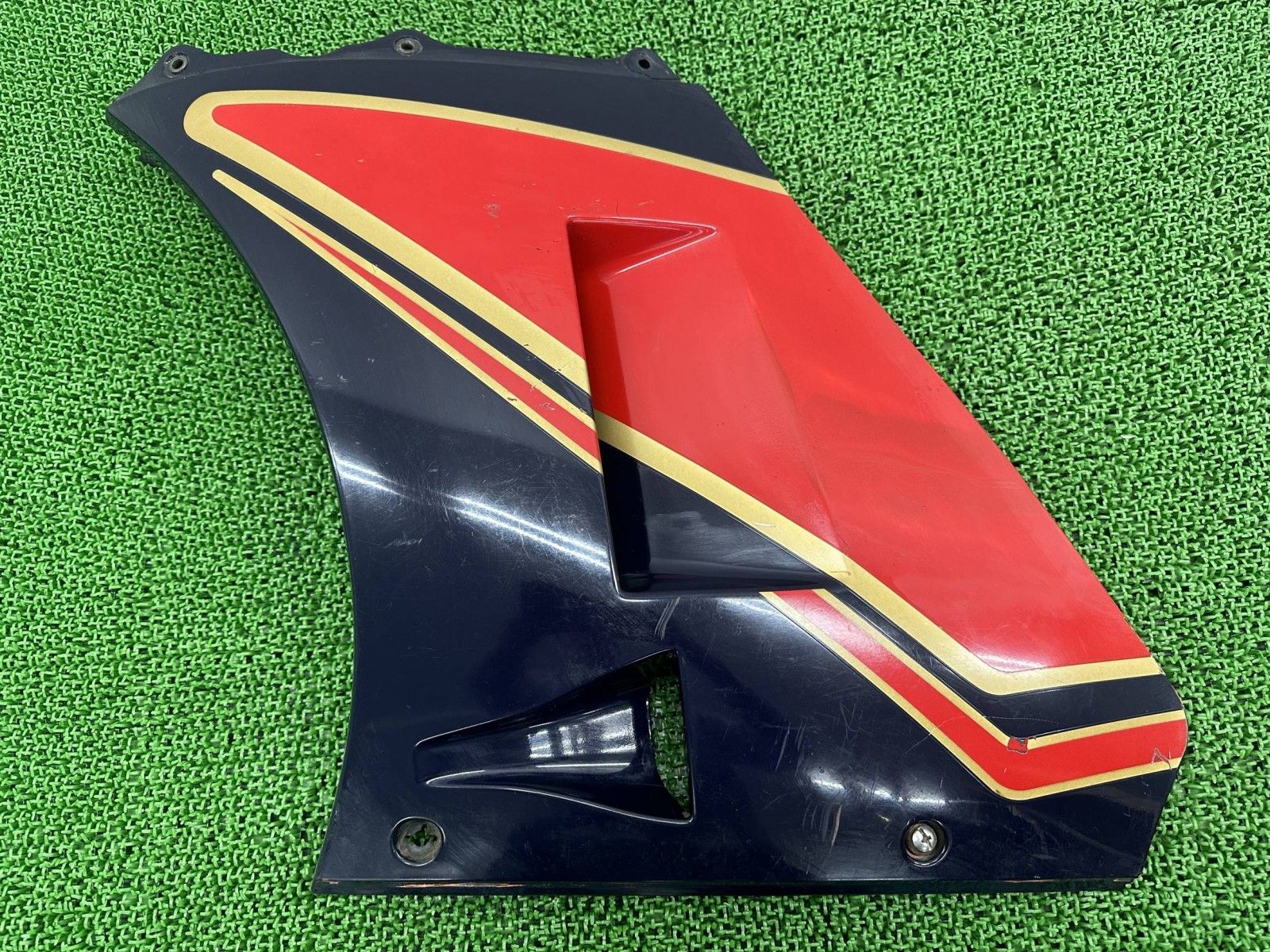 RG 400ガンマ サイドカウル 左 スズキ HK 31 A 500ガンマ HM ウォルターウルフ 修復素材やカスタム素材に It