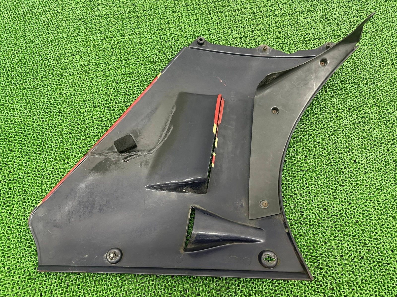 RG400ガンマ サイドカウル 左 スズキ 純正 HK31A RG500ガンマ HM31A ウォルターウルフ 修復素材やカスタム素材に It