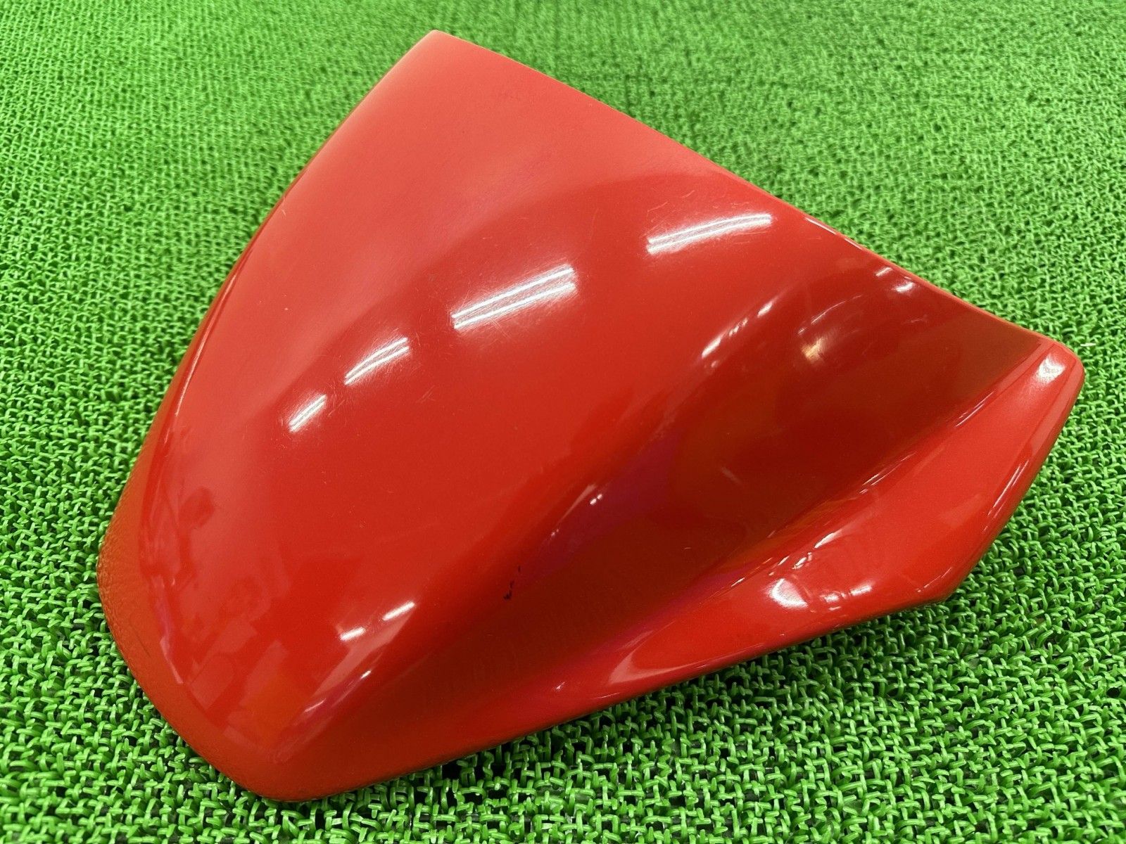 M900 M400 S2R S4R シングルシートカウル 赤 595.3.025.1A ドゥカティ 純正 モンスター リアカバー 割れ欠け無し 品薄 dO