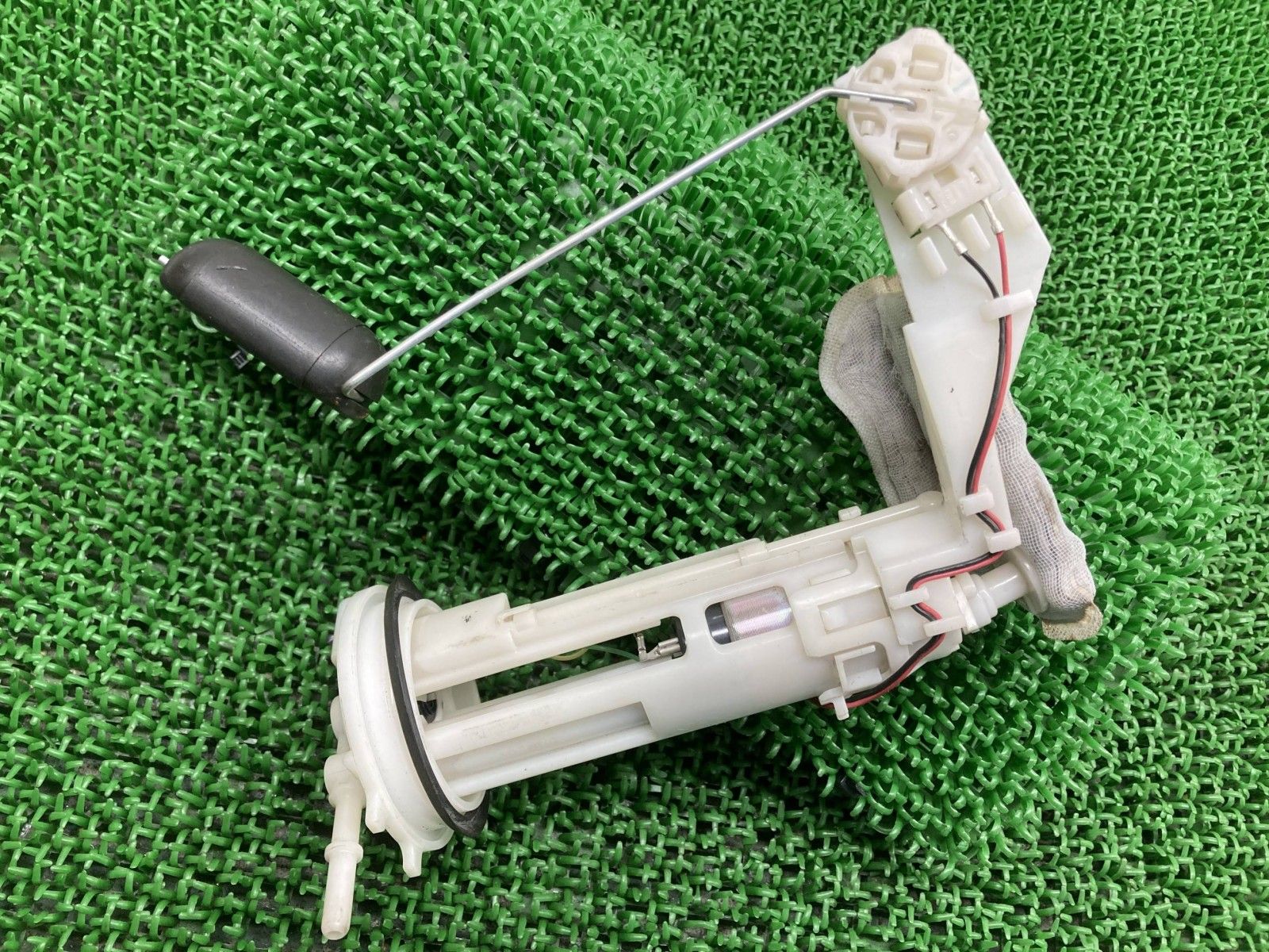 PCX125 フューエルポンプ ホンダ 純正 JF81 フューエルセンサー 燃料ポンプ 修復素材や部品取りに 品薄 品 Zh