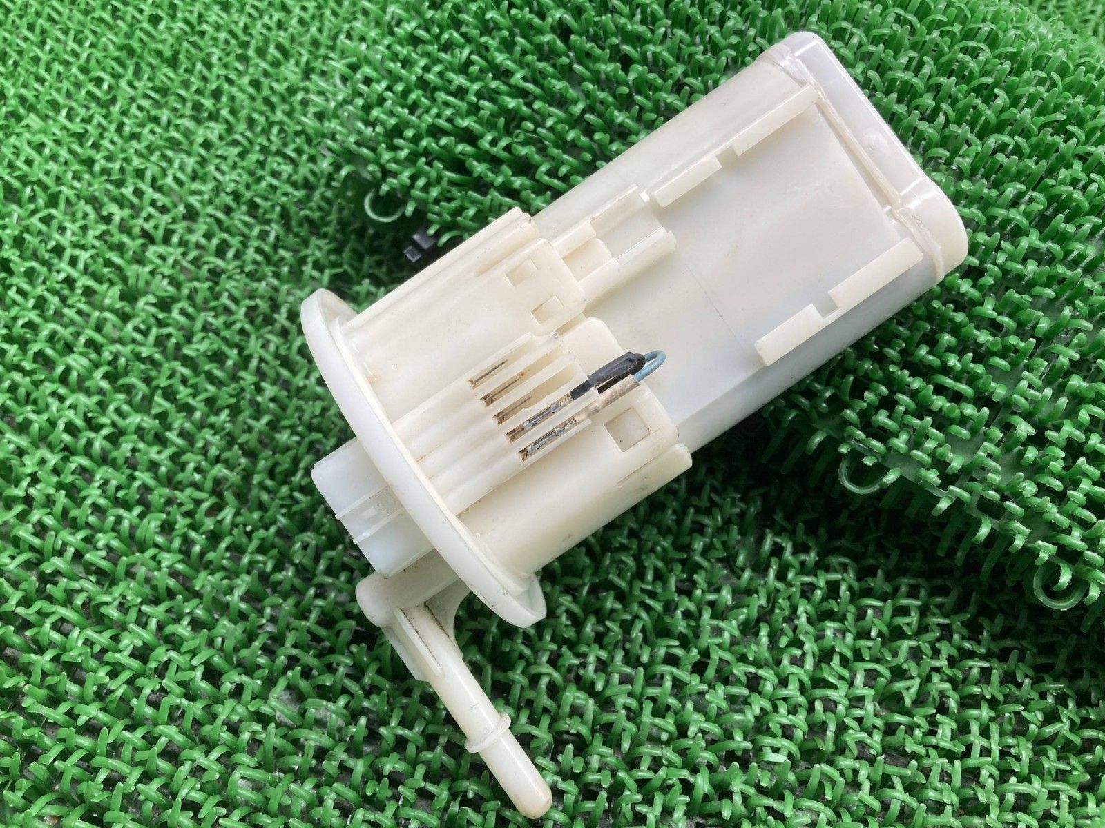 Vストローム1050 フューエルポンプ 15100-28K00 スズキ 純正 EF11M 20-21年 V-Strom フューエルセンサー 燃料ポンプ kG