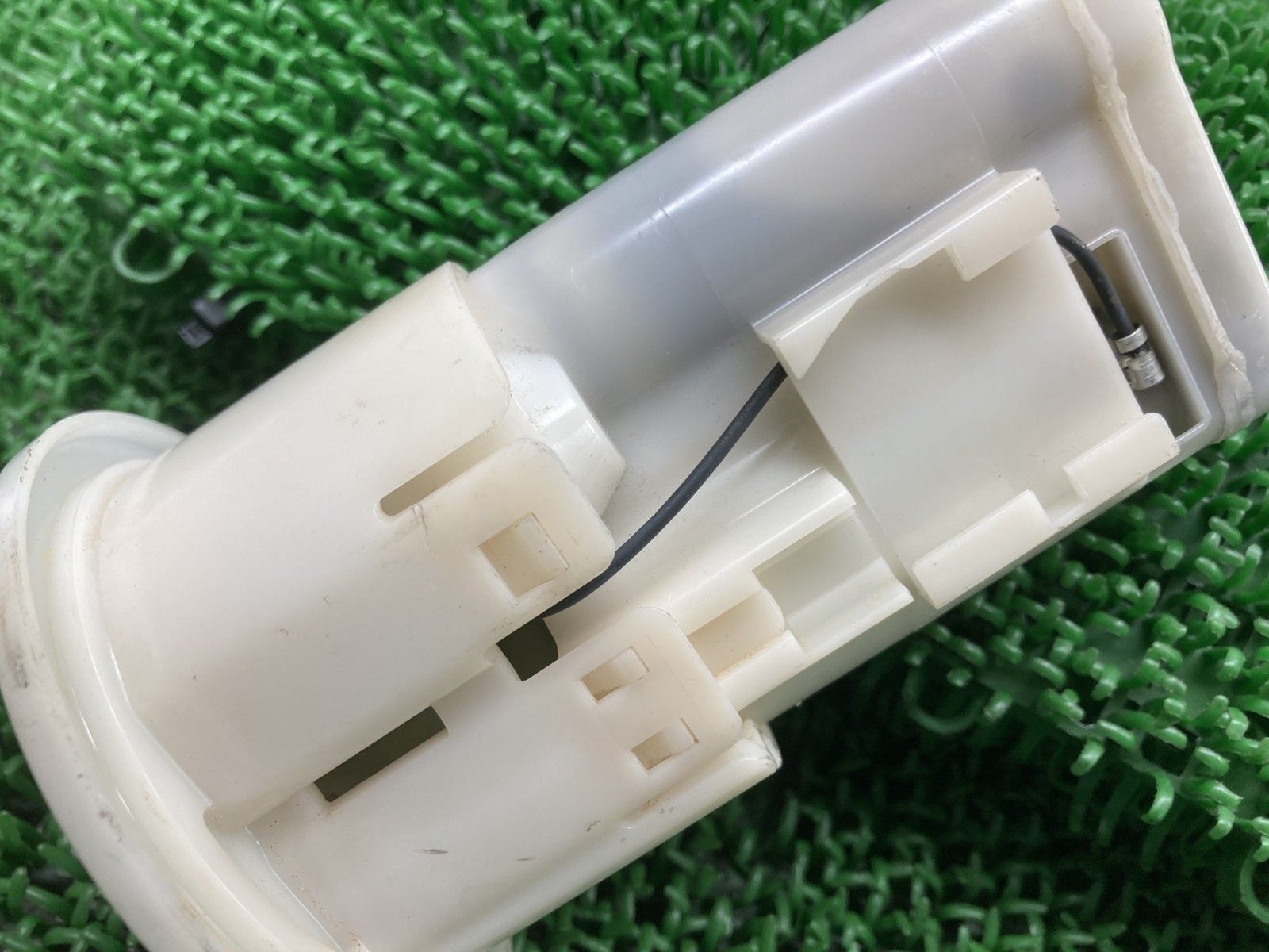 Vストローム1050 フューエルポンプ 15100-28K00 スズキ 純正 EF11M 20-21年 V-Strom フューエルセンサー 燃料ポンプ kG