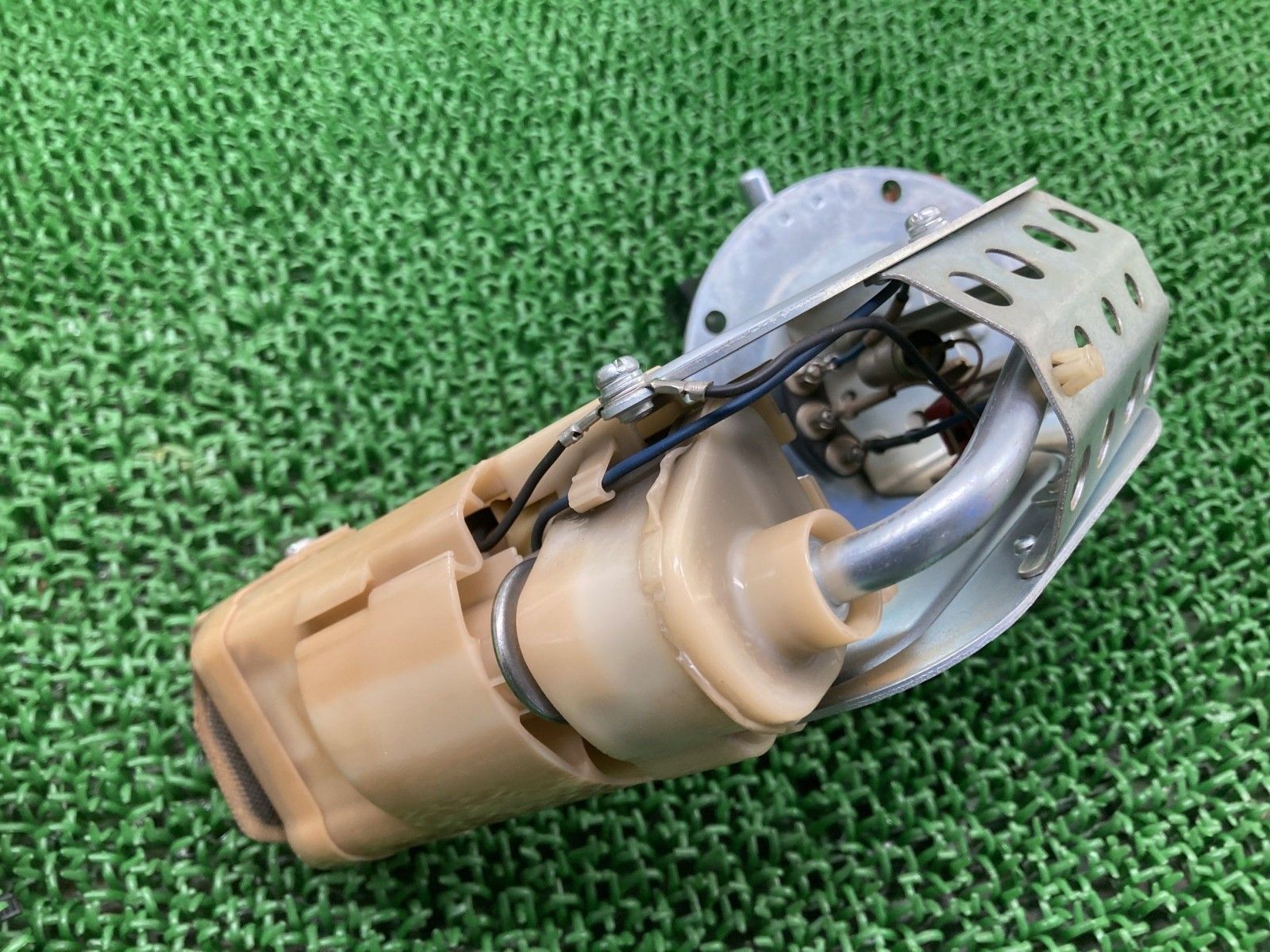 バンディット1250S フューエルポンプ 15100-18H00 スズキ 純正 GW72A フューエルセンサー 燃料ポンプ 機能的問題なし 品薄 Ic BILLOVLOGS_CO_UK