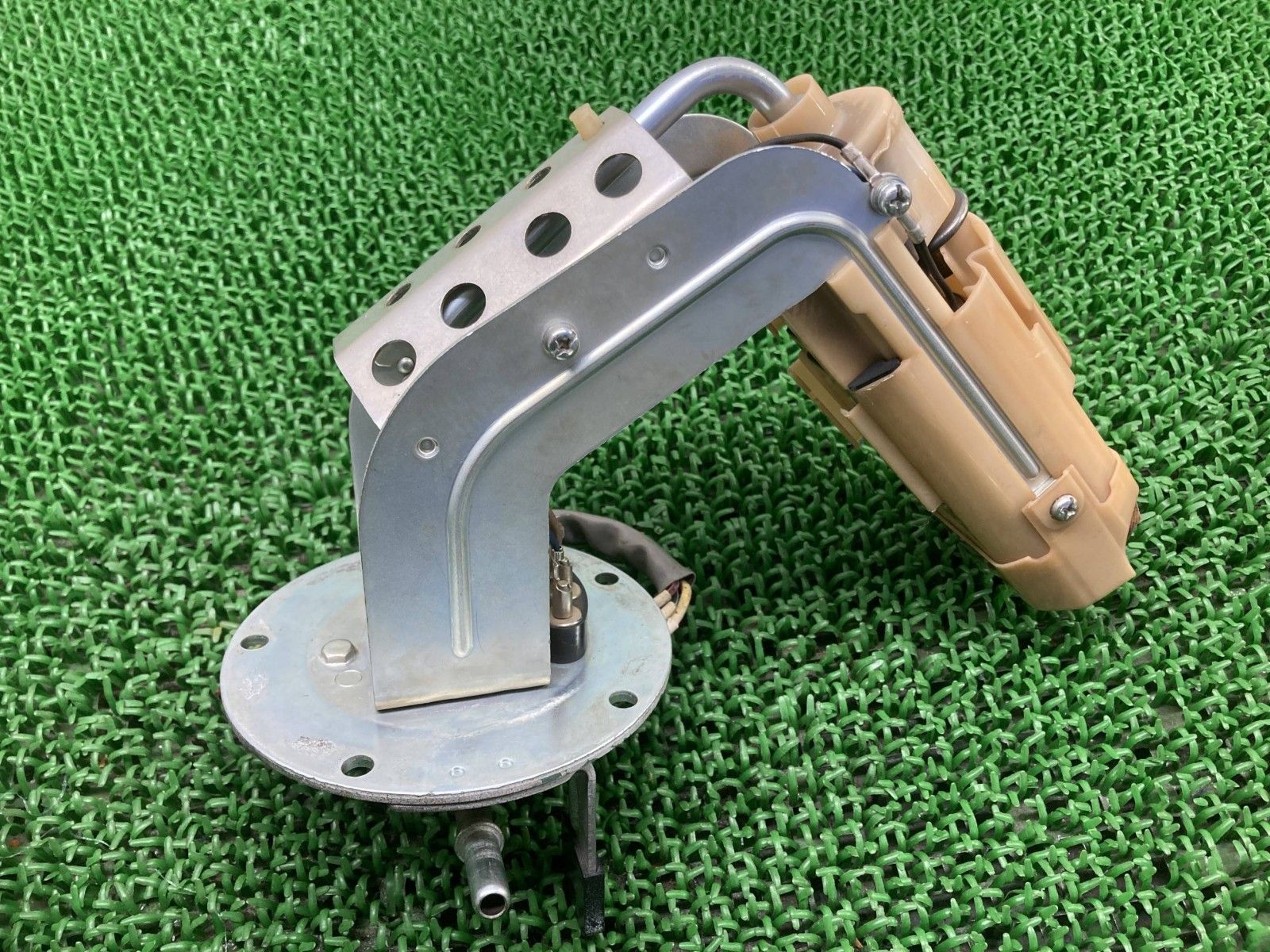 バンディット1250 S フューエルポンプ 15100 18 H 00 スズキ GW 72 A フューエルセンサー 燃料ポンプ 機能的問題なし 品薄 Ic