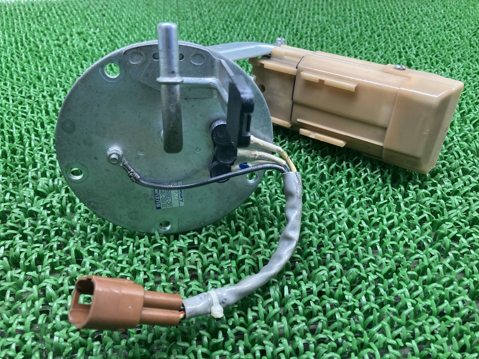 フューエルセンサー 燃料ポンプ