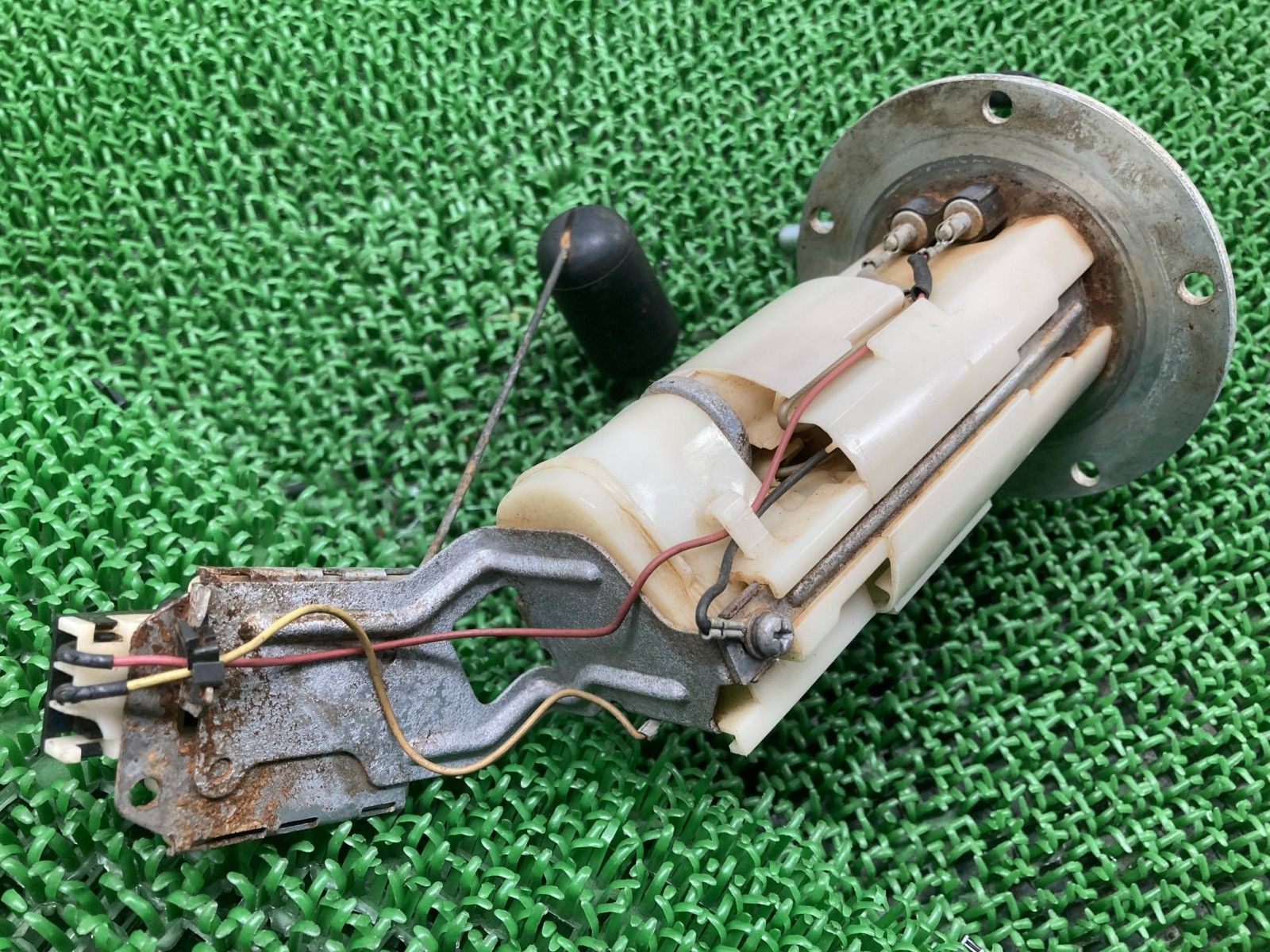 フューエルセンサー 燃料ポンプ