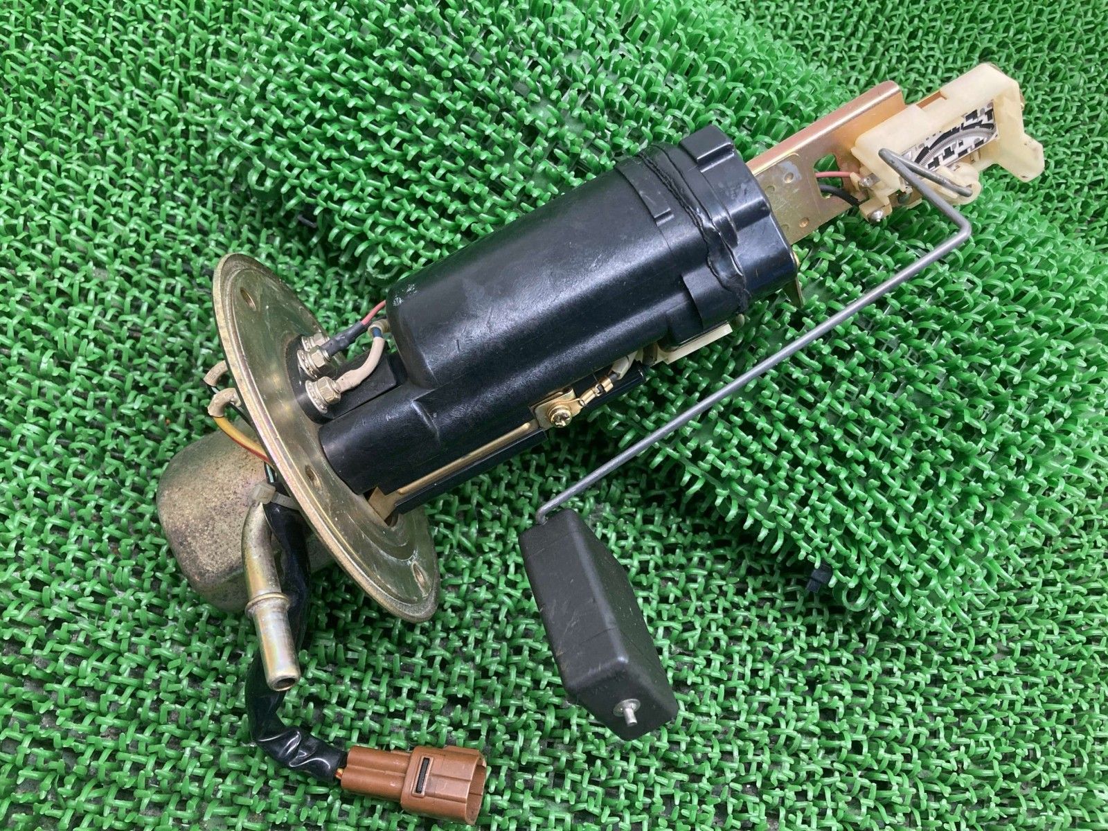 ハヤブサ フューエルポンプ 15100 24 FB 0 スズキ GW 71 A HAYABUSA 隼 フューエルセンサー 燃料ポンプ Jm