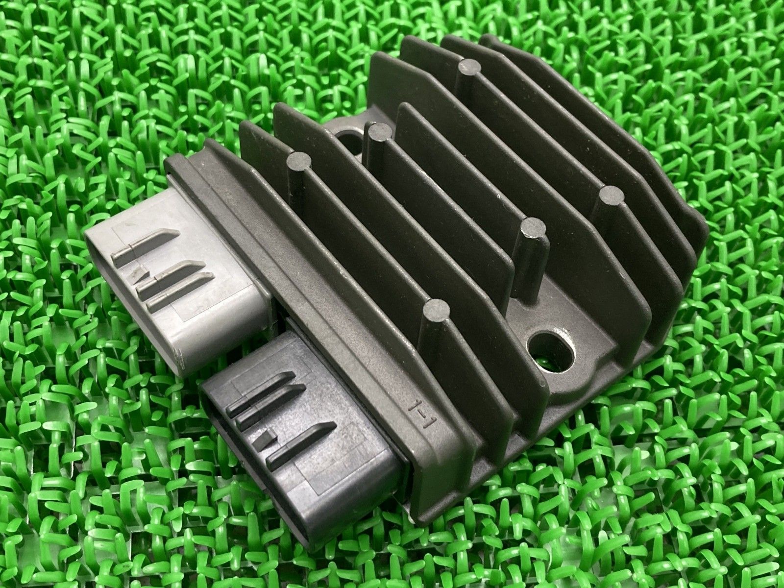 MT-07 レギュレター ヤマハ 純正 バイク 部品 RM07J MT07 ボルト BOLT レギュレータ 車検 Genuine hZ