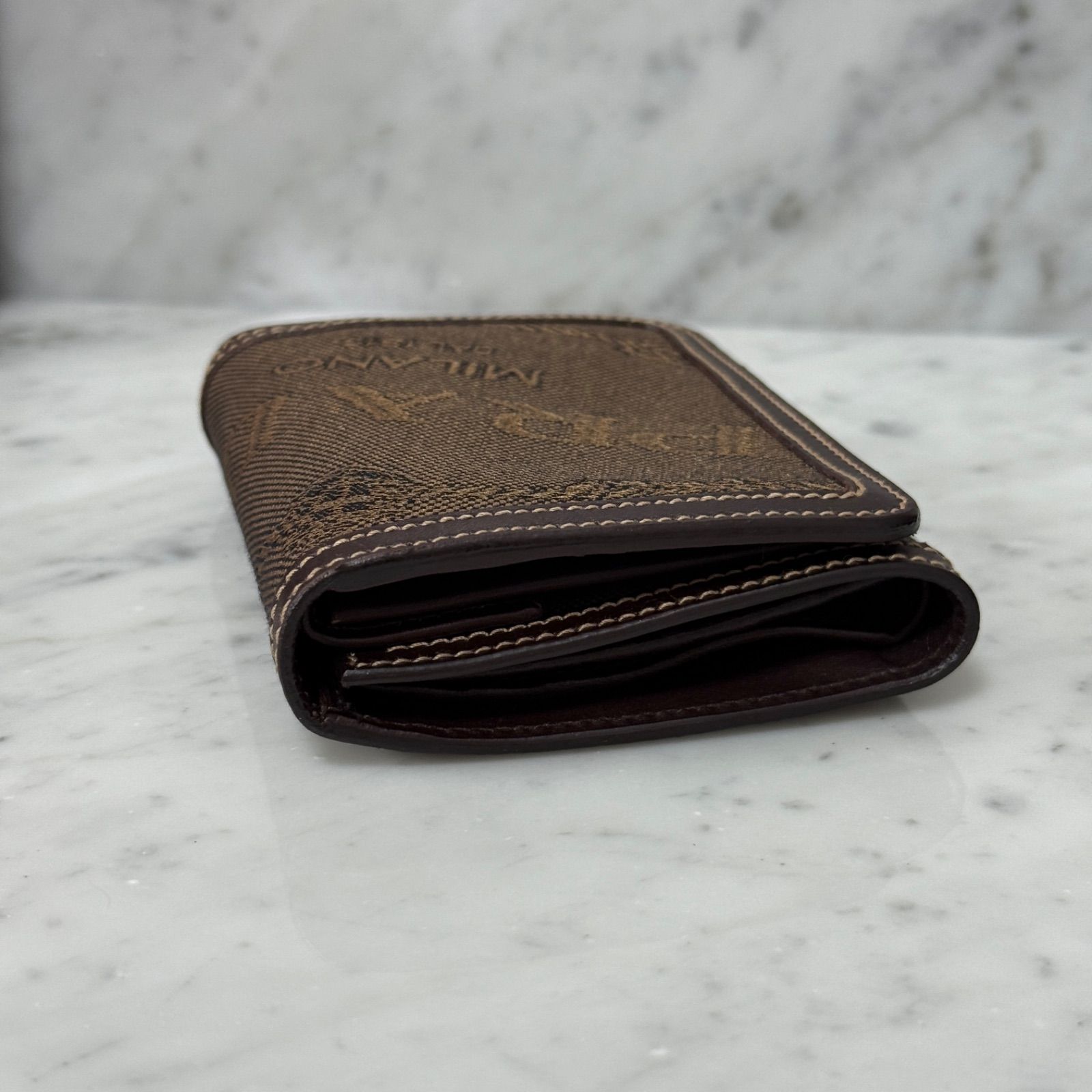 プラダ 三つ折財布