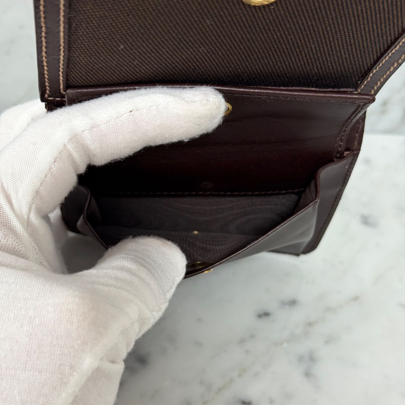 プラダ 三つ折財布