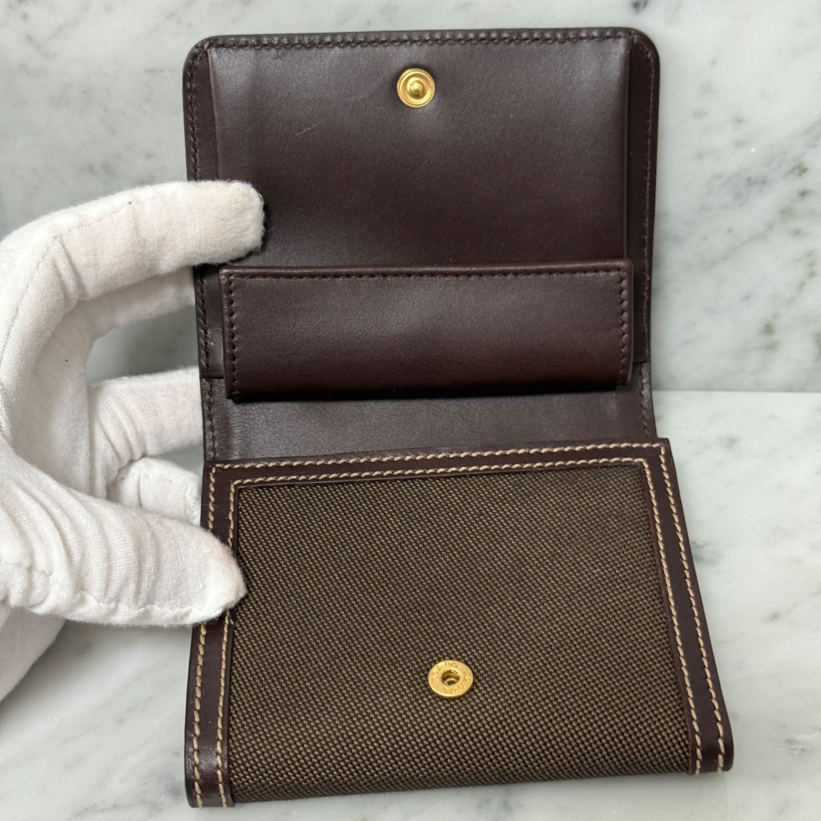 プラダ 三つ折財布