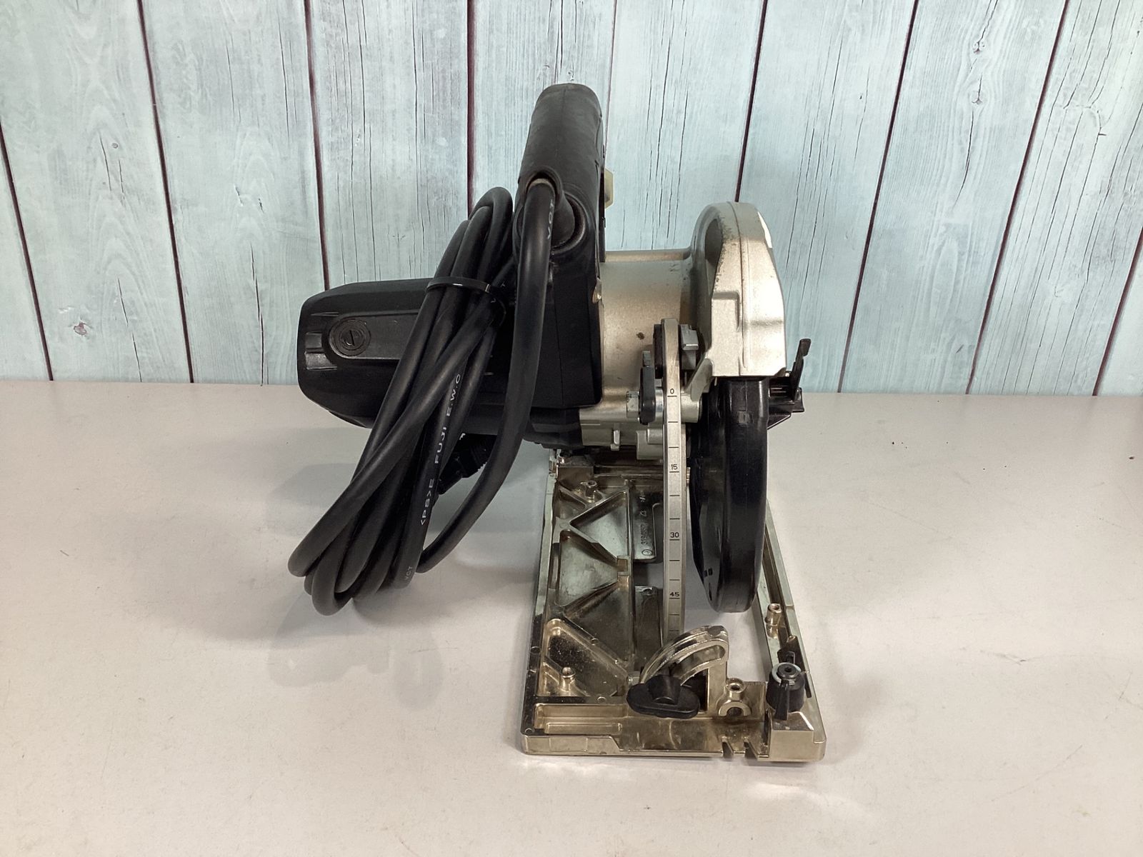 マキタ makita 電子マルノコ HS6302B