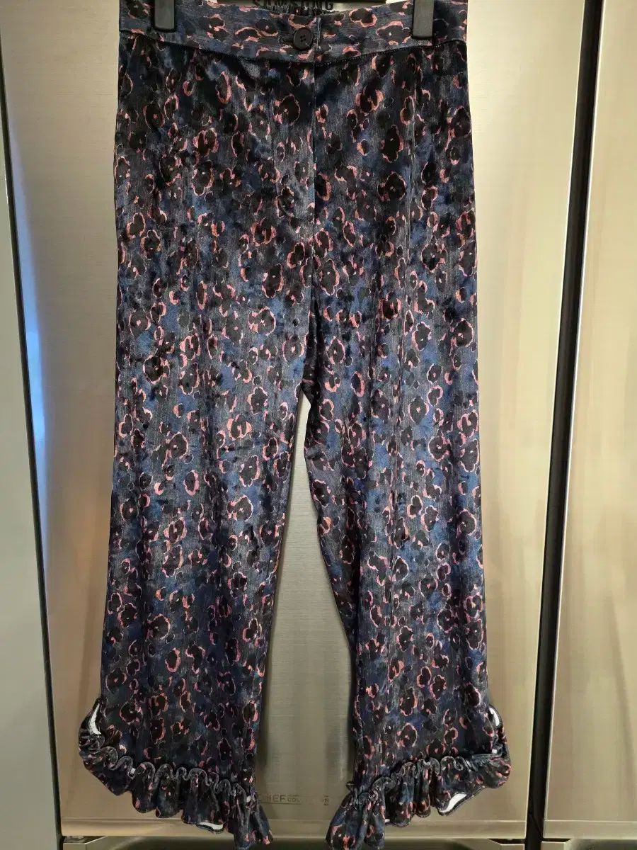 ナンバープロジェクト ツアーベルベット フリル ズボン 55