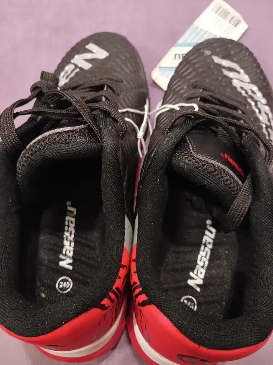 タイガー サッカーシューズ