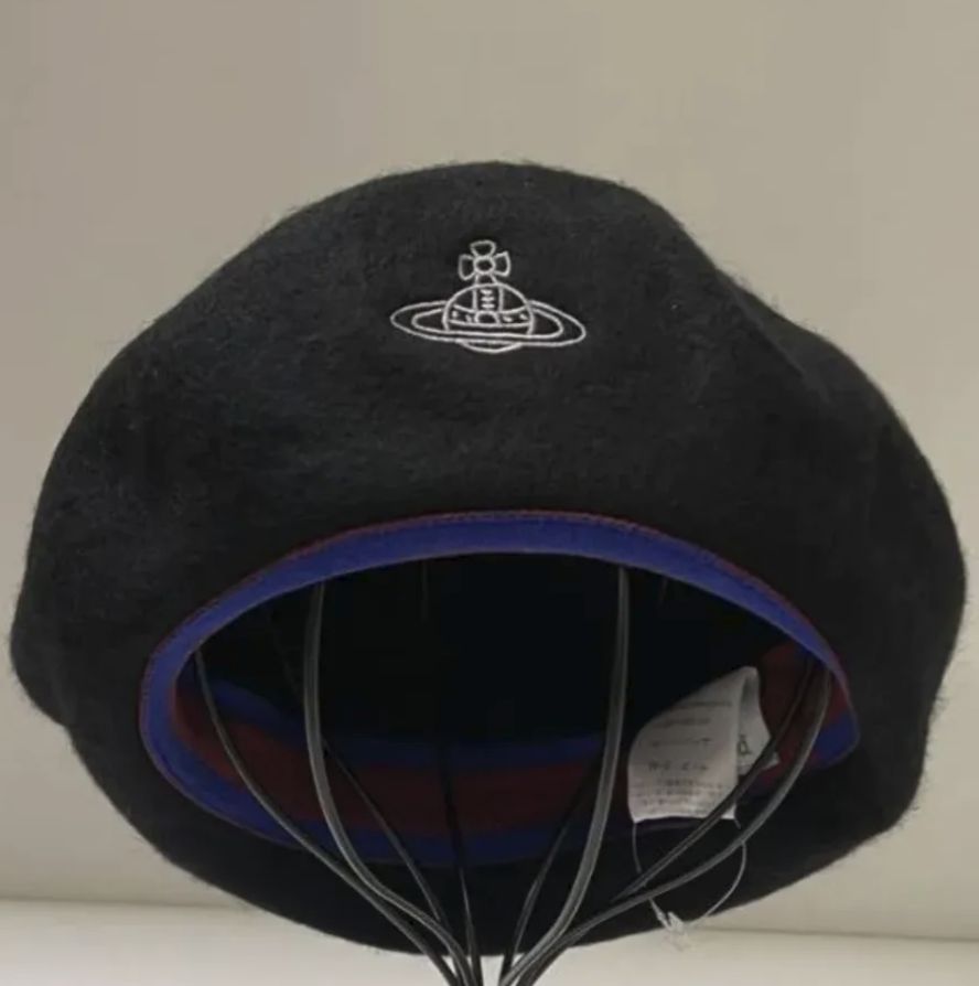 vivienne west wood ベレー帽 入手困難Vivienne Westwood ベレー帽