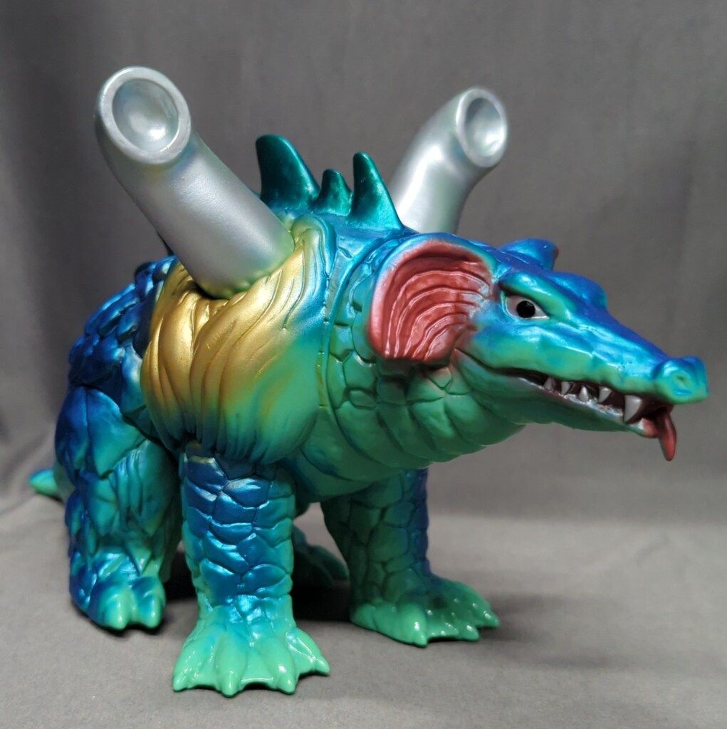 やまなや 怪獣郷 レオゴン 黄緑成型 メタ青 金彩色