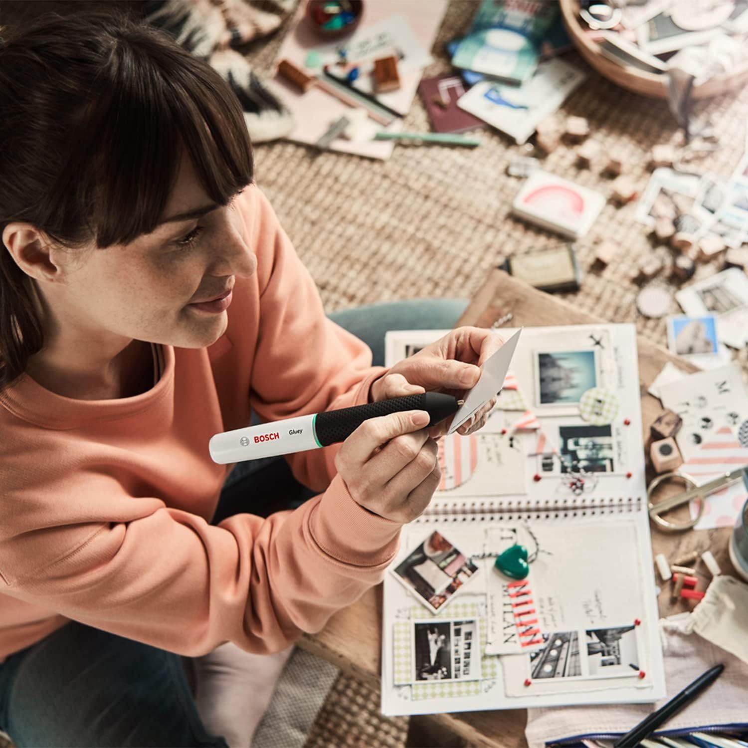 ボッシュ BOSCH コードレスグルーペン グルーイ カップケーキピンク 3 2 グルーペン本体