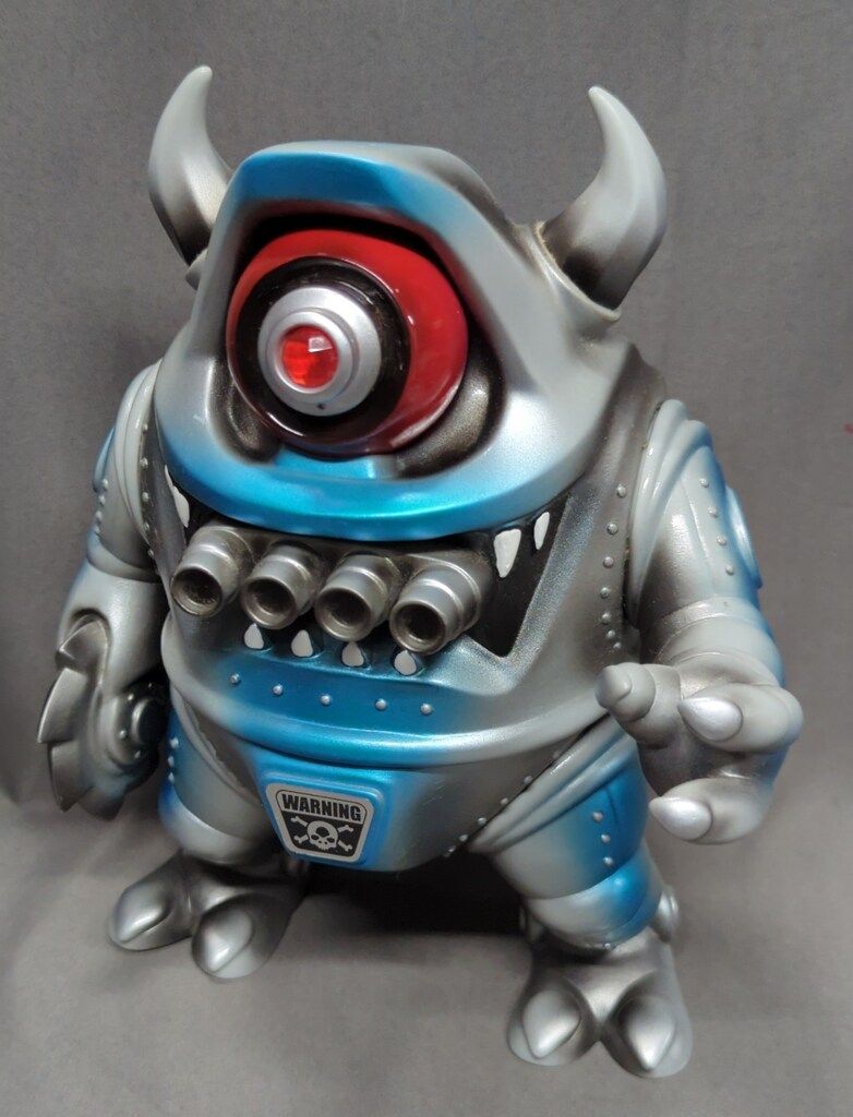 CHOKE HAZARD MECHA NOXIOUS v0.5 グレー成型 メタ青 赤目